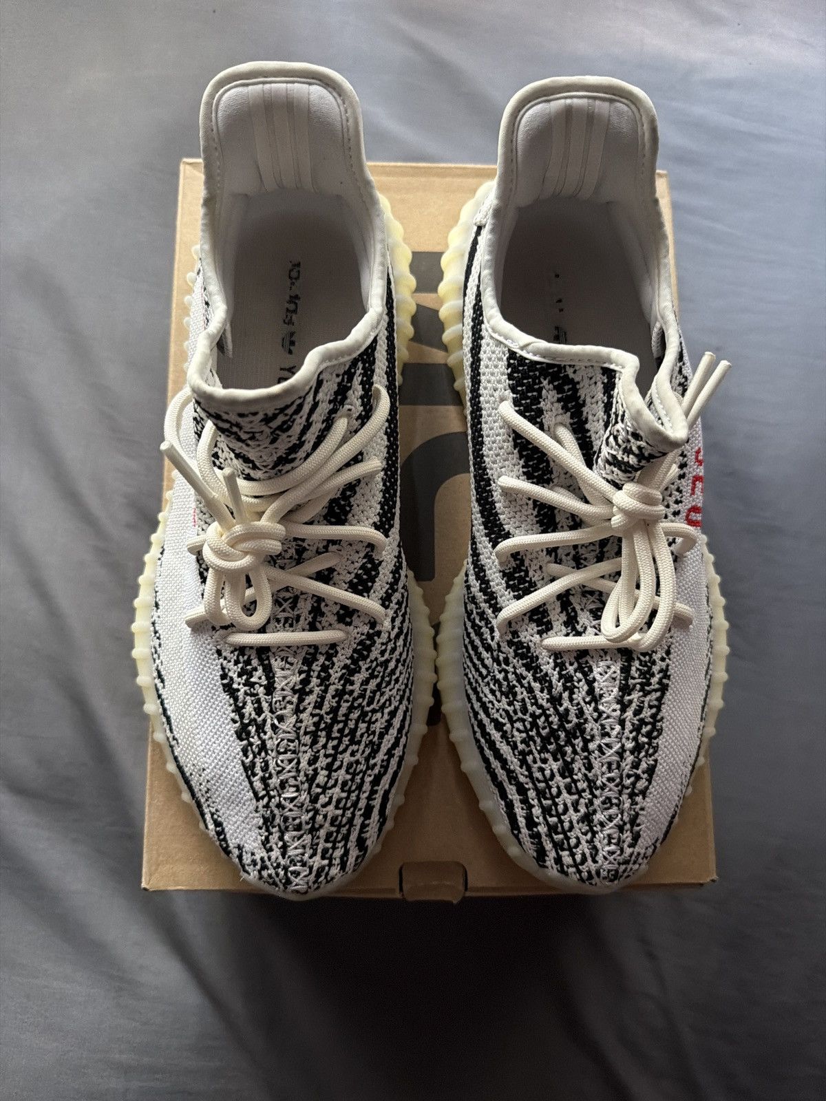 Yeezy Yeezy Boost 350 V2 Zebra Size US 11 / EU 44 - 4 Thumbnail