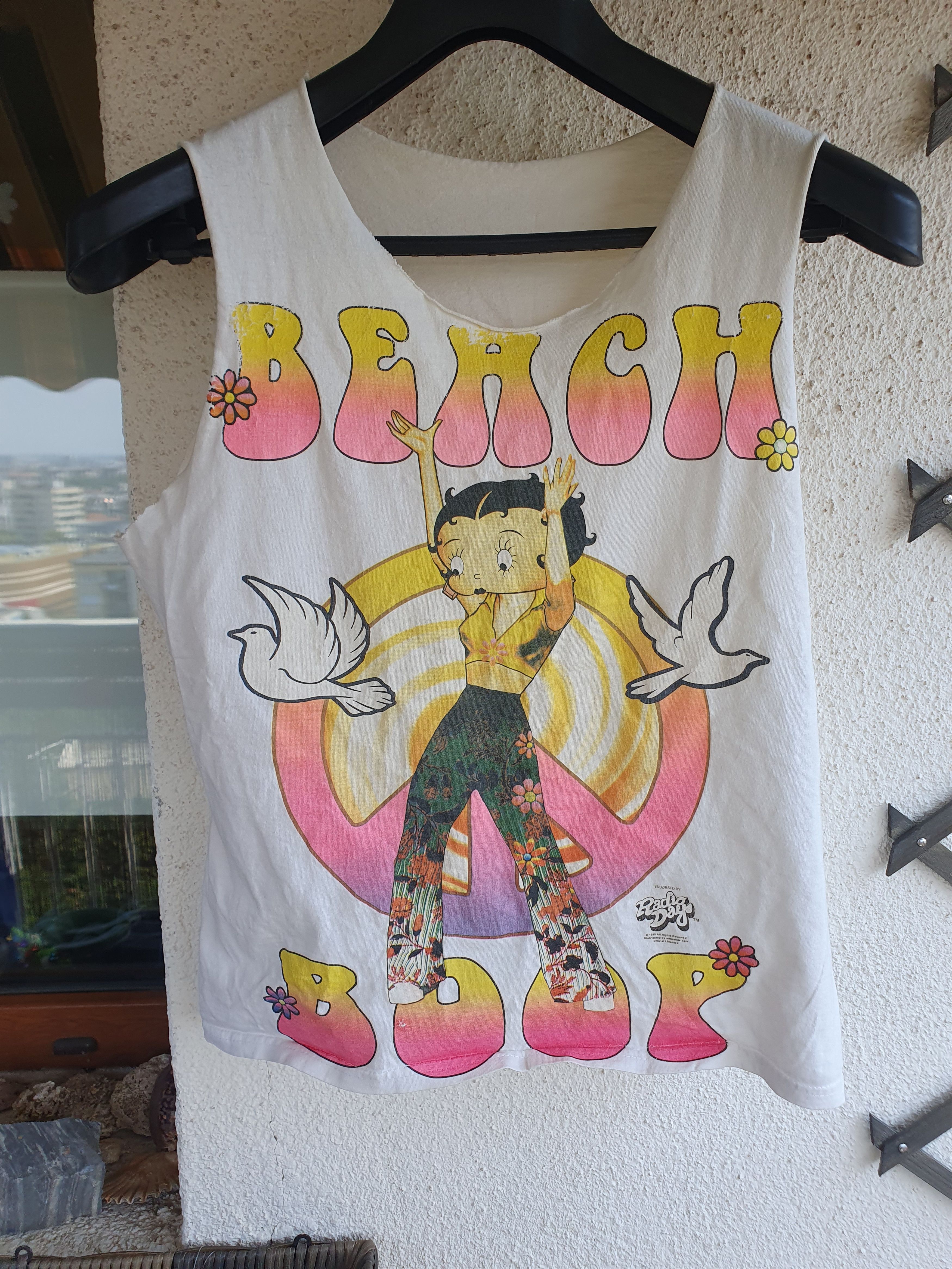 Swagger × Vintage Beach Boop Betty Boop Vintage 1985 t-shirt CHOPPED sz S/M? Size US S / EU 44-46 / 1 - 1 Thumbnail