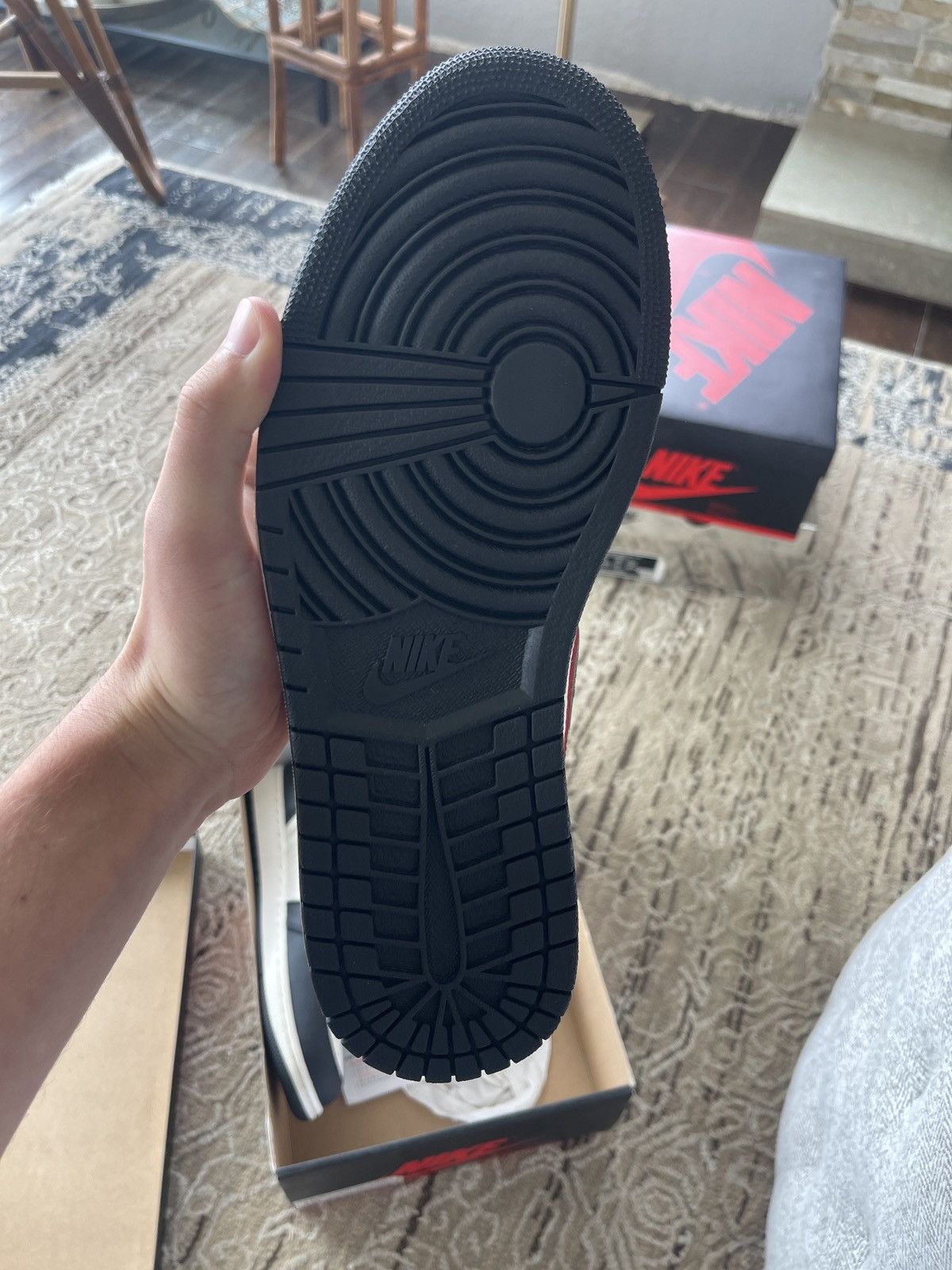 Jordan Brand × Nike Air Jordan 1 Sports Illustrated Size 10.5 Size US 10.5 / EU 43-44 - 2 Thumbnail