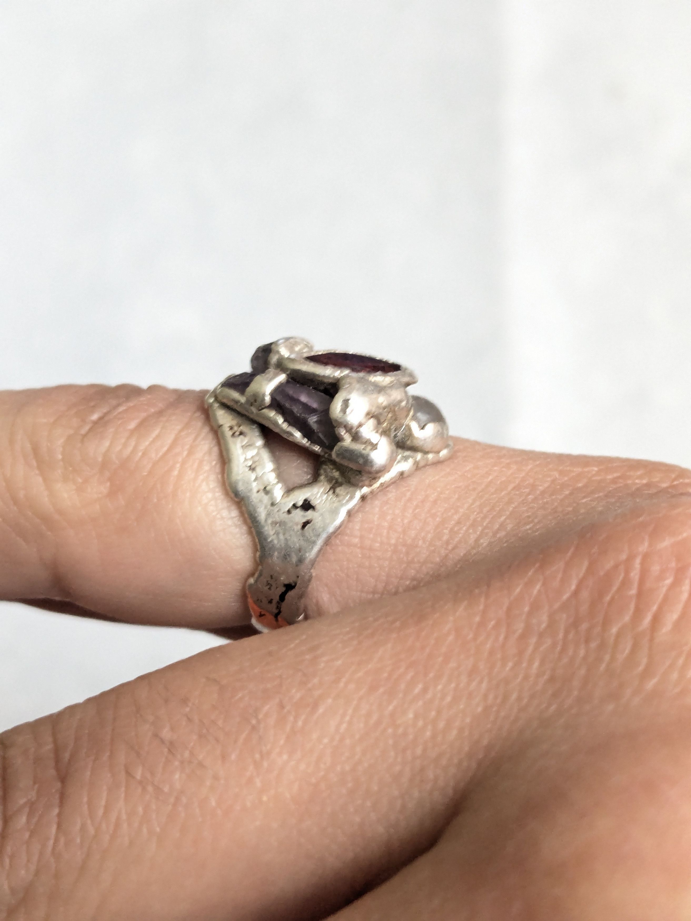 Jewelry Vintage Sterling Silver Ring Garnet Amethyst 7.75 Brutalist Size ONE SIZE - 10 Thumbnail