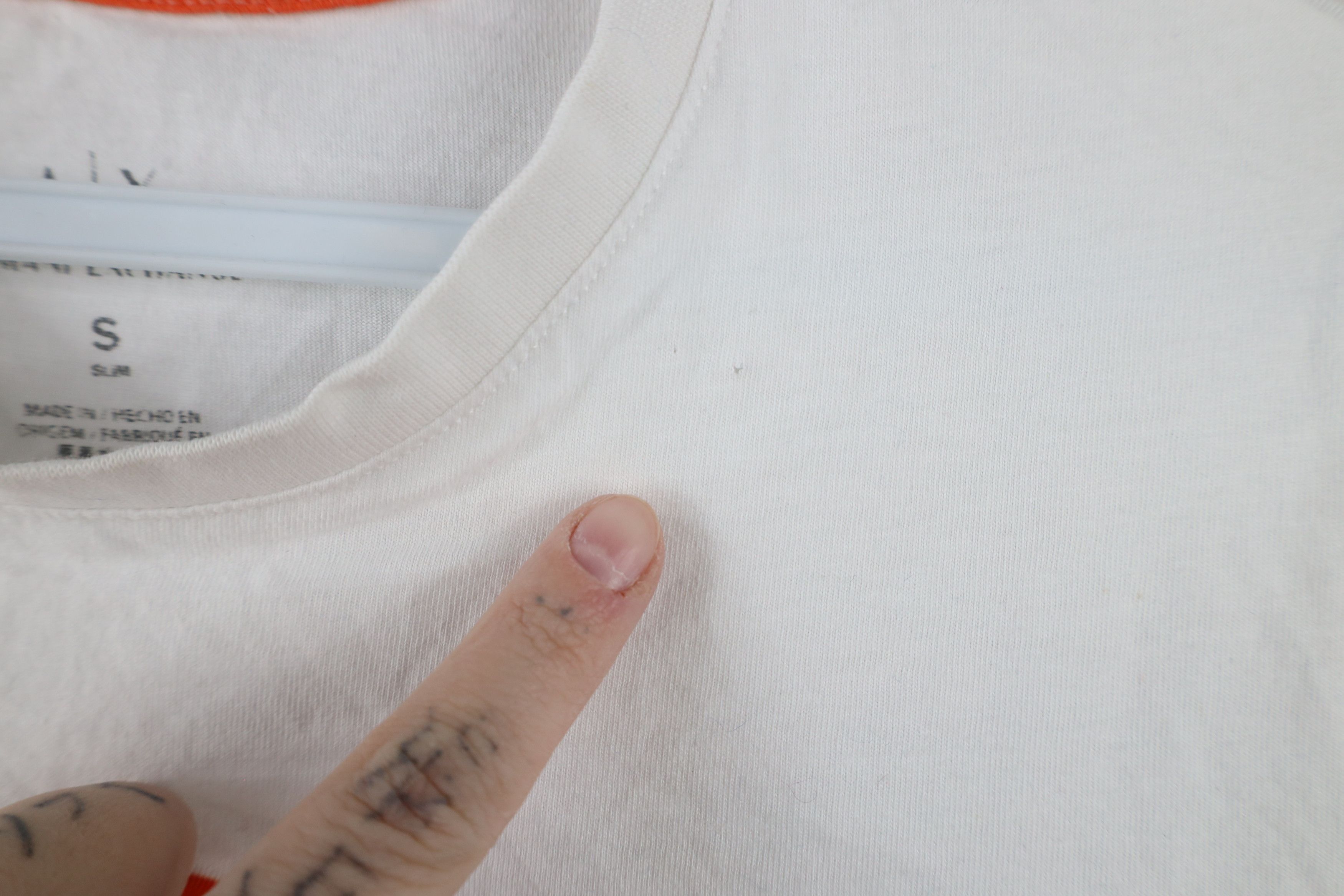Armani Exchange × Vintage Armani Exchange Distressed Spell Out Block Letter T-Shirt Size US S / EU 44-46 / 1 - 7 Thumbnail