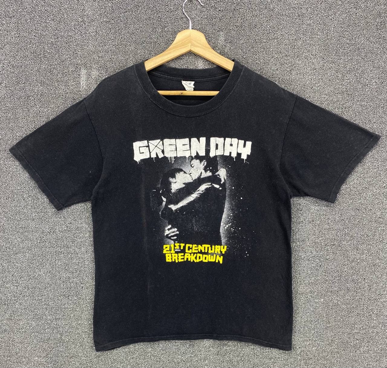 Band Tees Vintage Greenday 21 Punk Rock Band Tees T Shirts Size US M / EU 48-50 / 2 - 1 Thumbnail