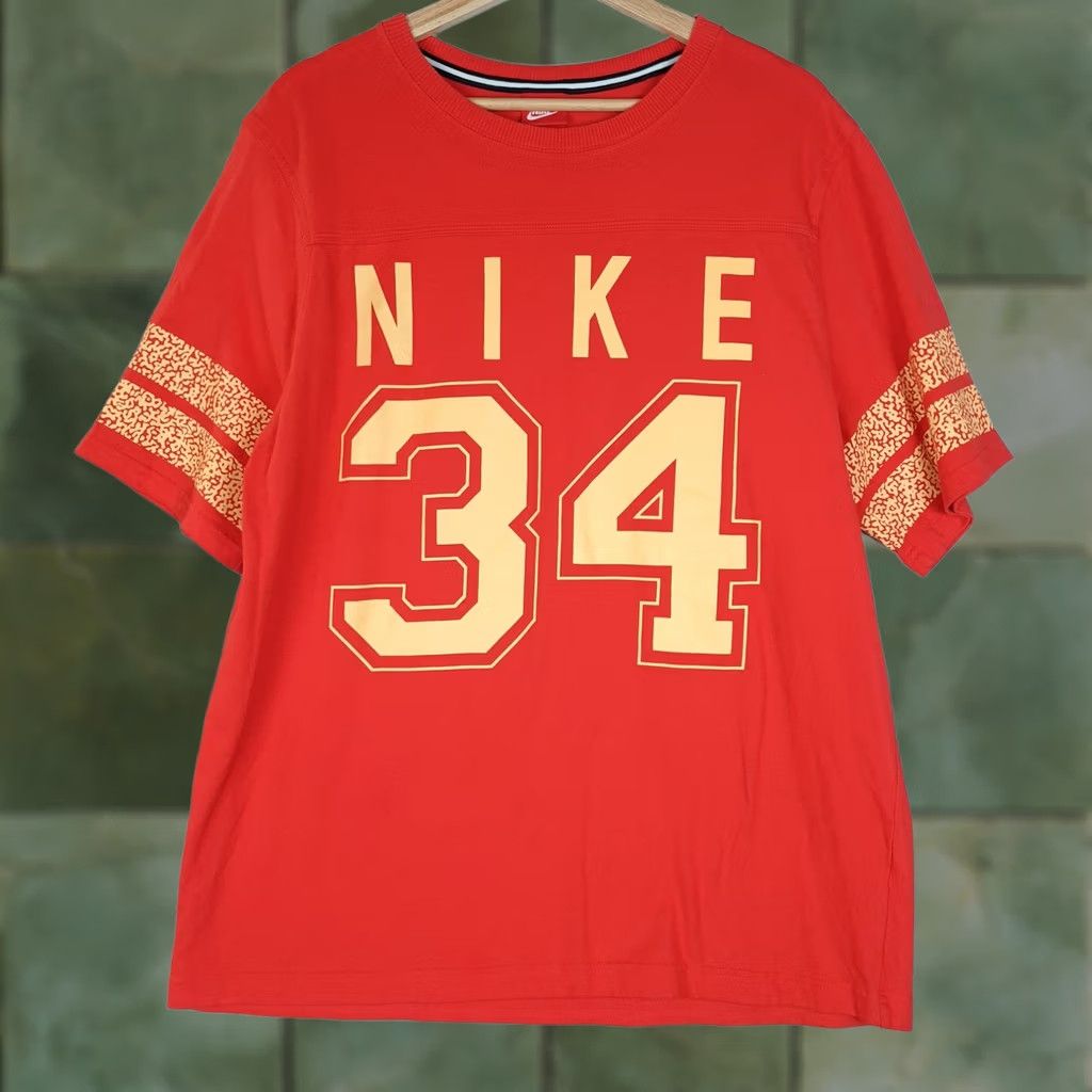 Nike Nike Shirt Mens XL Red NIKE 34 Football Jersey Graphic Tee Top Vintage No 608919-602 Size US XL / EU 56 / 4 - 1 Thumbnail