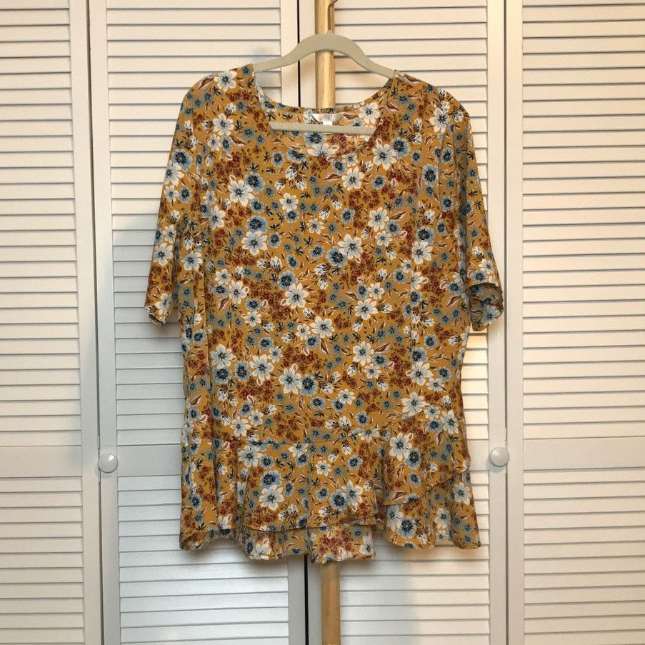Other Time and Tru Floral Round Neck Short Sleeve Top XXL Size XXL / US 16-18 / IT 52-54 - 1 Thumbnail