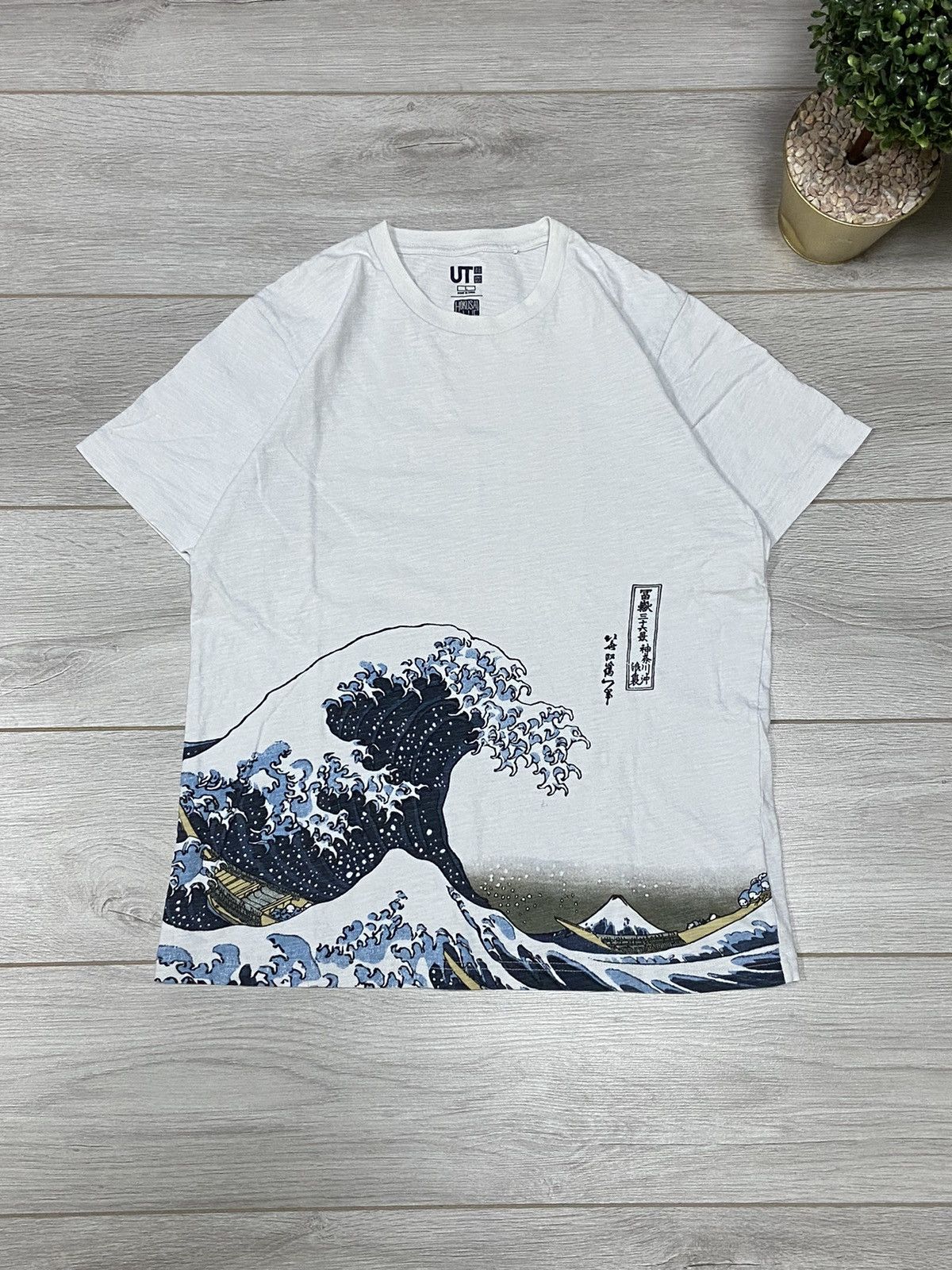 Uniqlo Uniqlo waves 🌊 sea Hokusai Blue t-shirt Size US L / EU 52-54 / 3 - 1 Thumbnail