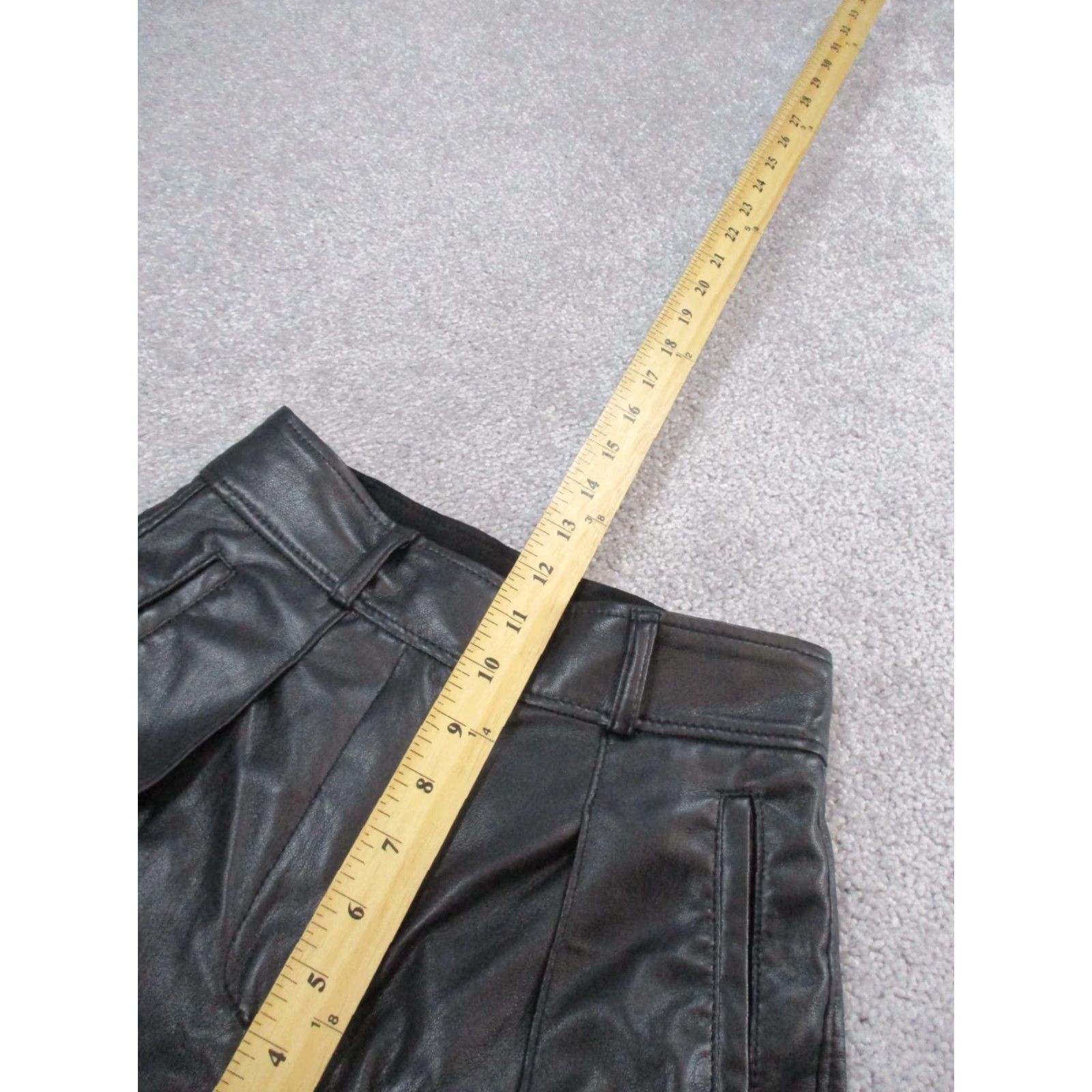 Vintage VINTAGE Babaton Pants Womens 00 Black Faux Leather Pleated Front Dress Pants Adult Regular Size 24" / US 00 / IT 34 - 6 Thumbnail