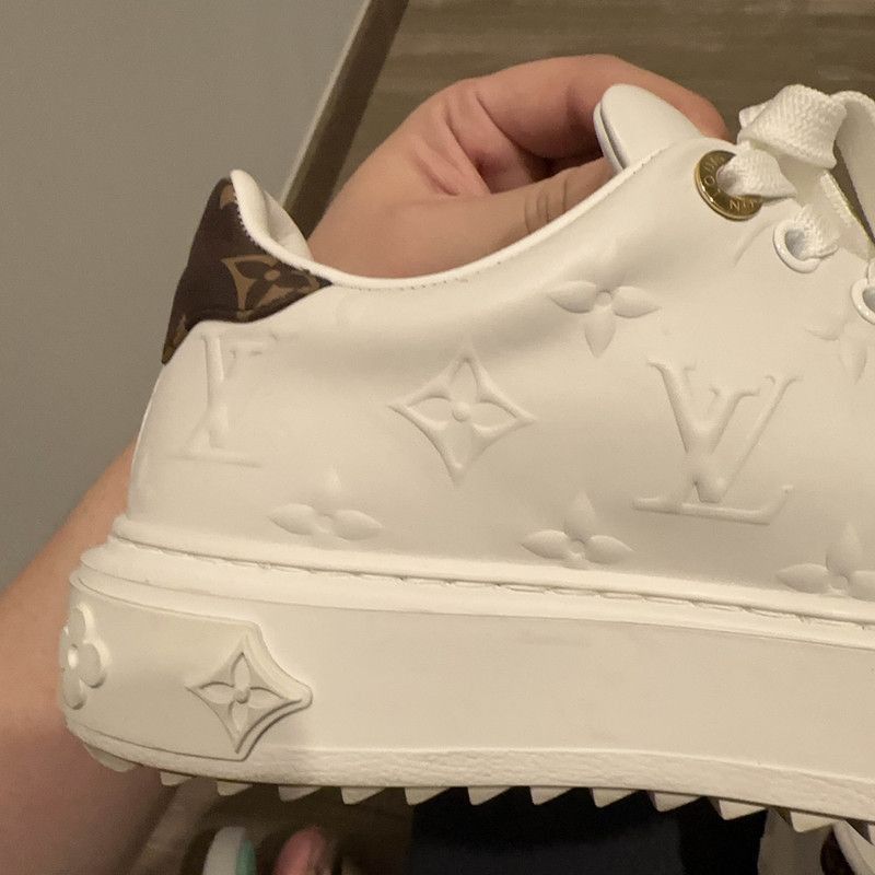Louis Vuitton Louis Vuitton Time Out White Leather Fashion Sneakers -2508 Size US 4 / IT 34 - 7 Thumbnail