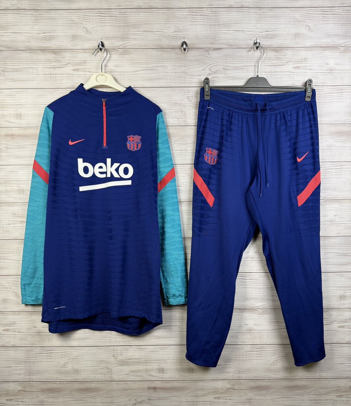 Nike Nike FC Barcelona Track Suit Set Track Jacket /Pants Size US XL / EU 56 / 4 - 1 Thumbnail