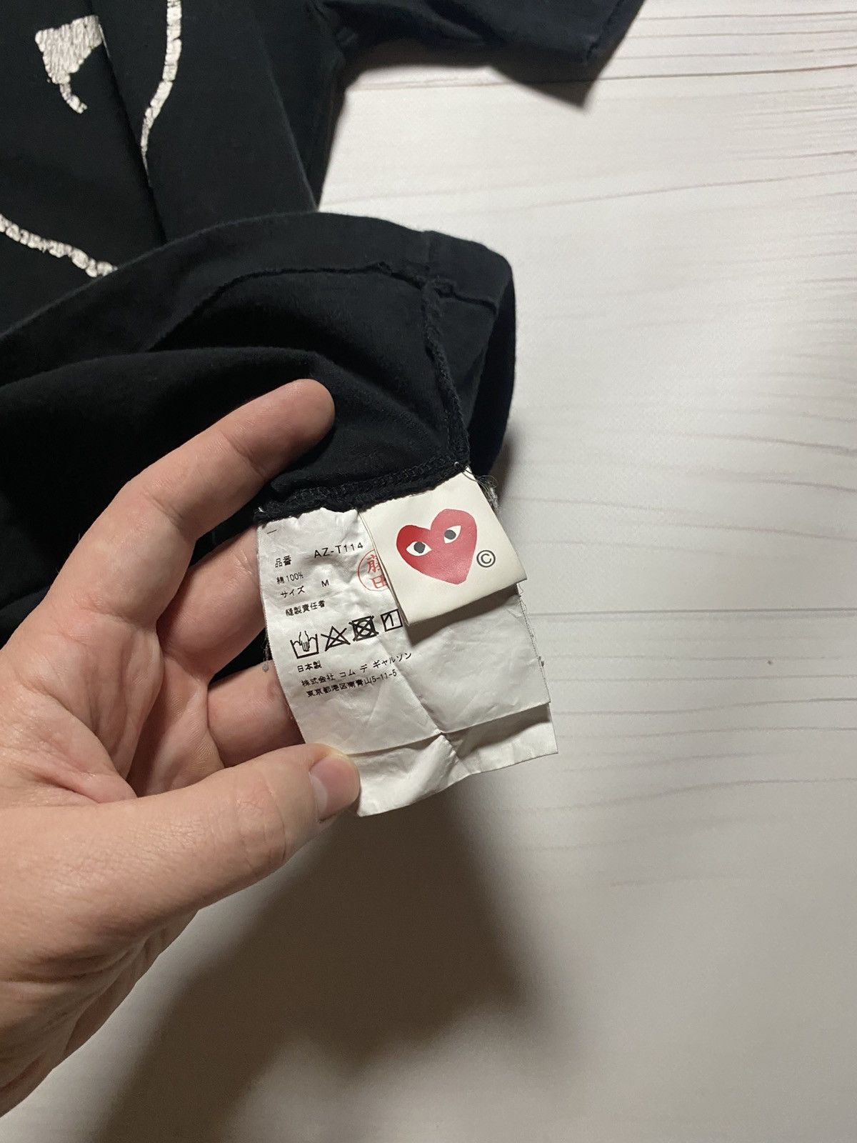 Comme des Garcons PLAY Comme Des Garcons Play Black Invertded Heart Outlin t shirt Size US M / EU 48-50 / 2 - 5 Thumbnail
