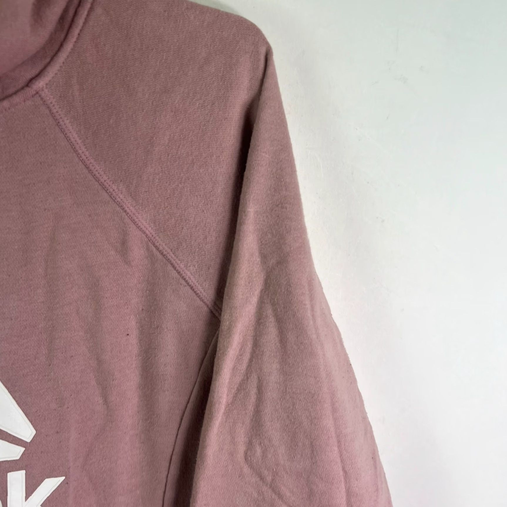 Reebok VTG Reebok Logo Hooded Sweatshirt Womens M Pink Shirt Women M Pink Hooded Sweatshirt Logo Reebok 90s Retro Sports Activewear"} Size M / US 6-8 / IT 42-44 - 2 Thumbnail