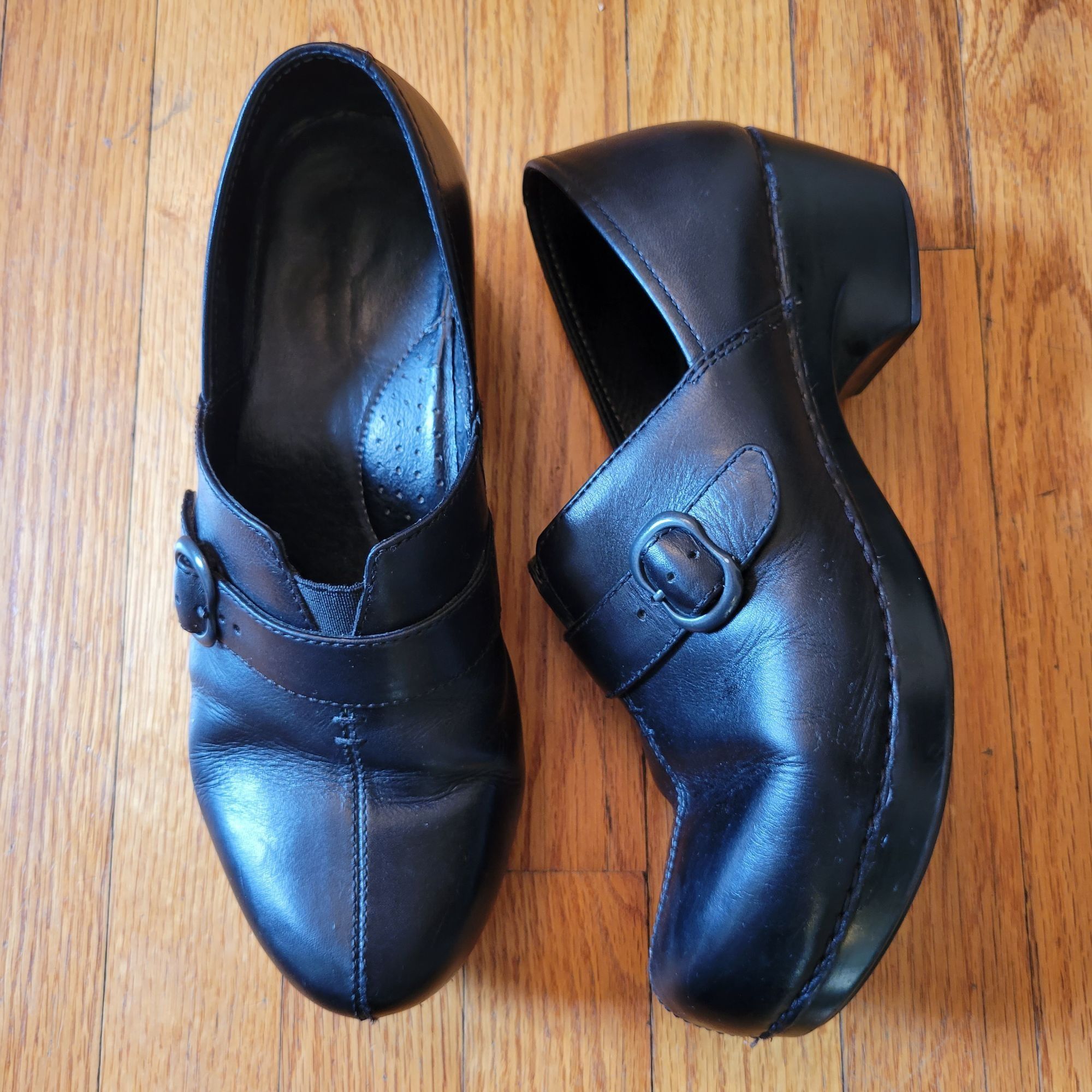 Dansko Dansko Black Leather Buckle Clogs 40 Comfort Shoes Chunky TA Size US 10 / IT 40 - 1 Thumbnail