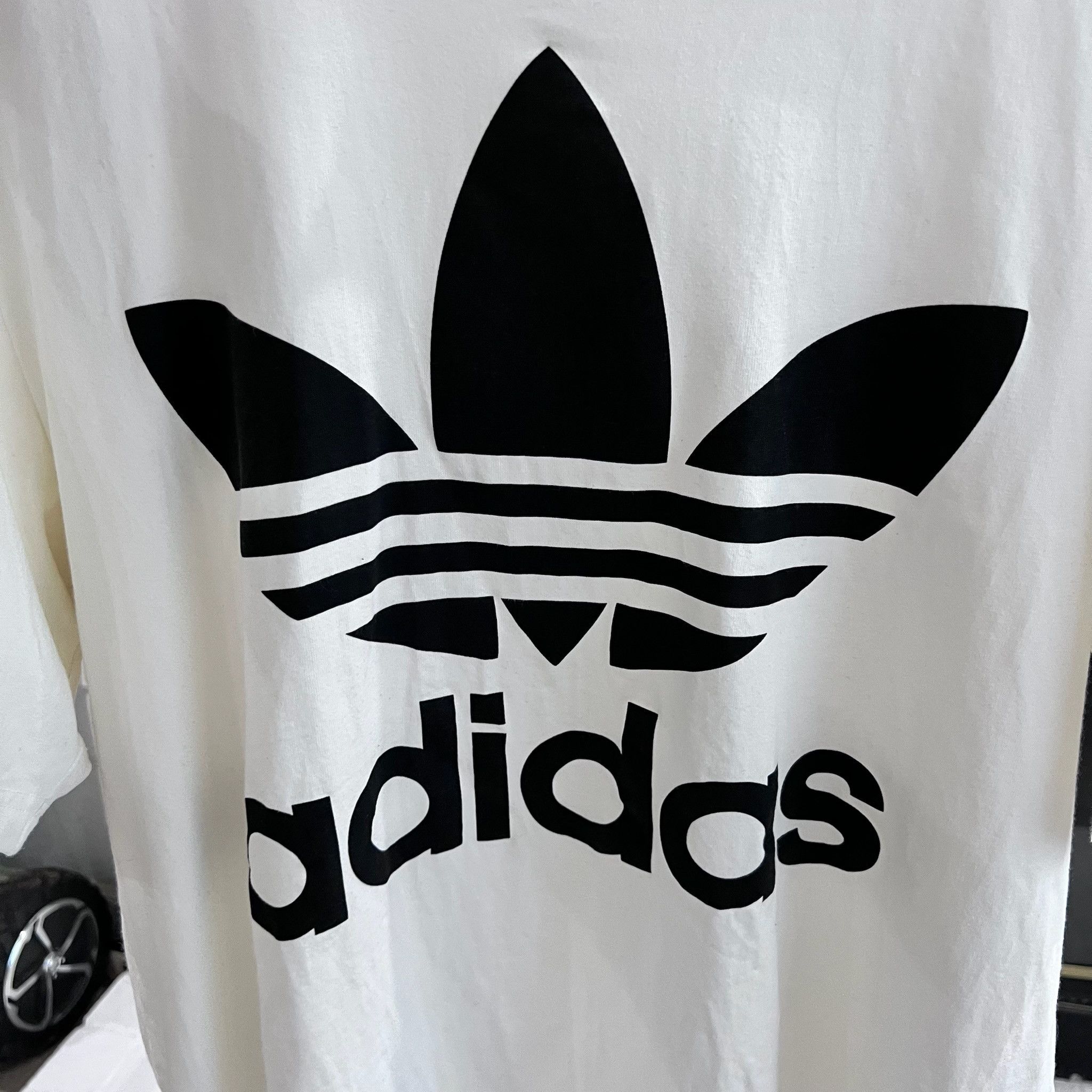 Adidas Adidas Big Logo Thick Cotton Short Sleeve Cropped Tshirt Size US L / EU 52-54 / 3 - 2 Thumbnail