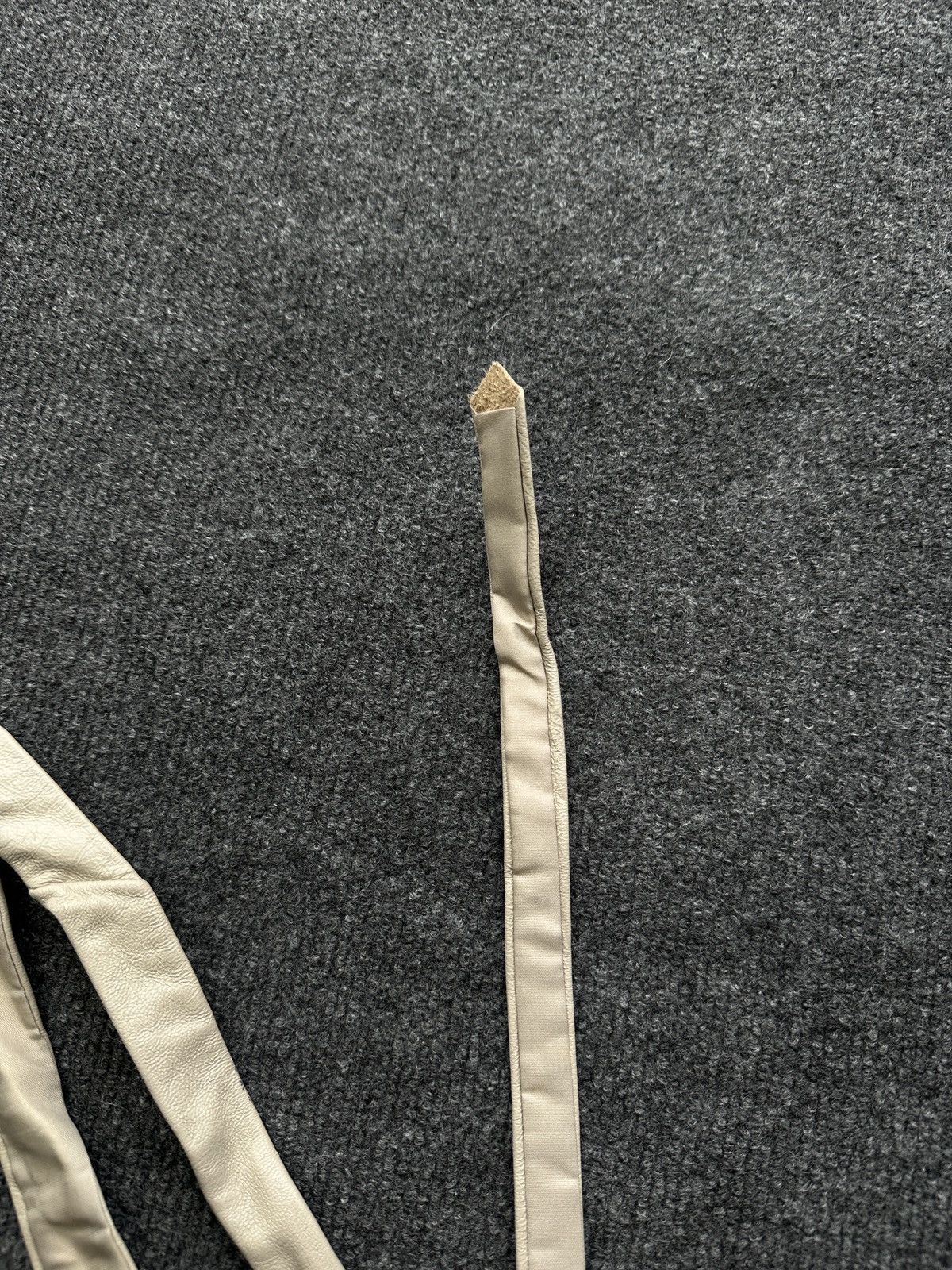 Other 🚨 LEATHER BEIGE ITALY TIE LUXURY VNTG RARE OLD MONEY Size ONE SIZE - 5 Thumbnail