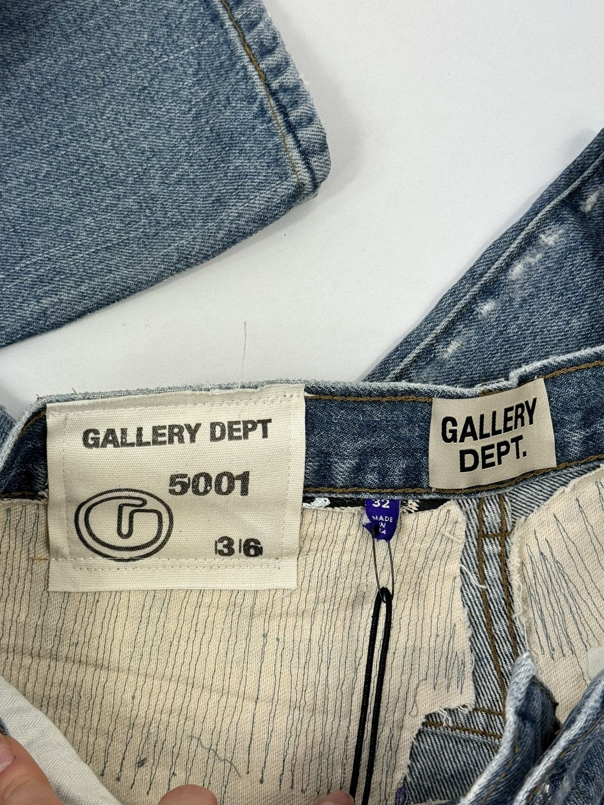 Gallery Dept. EXTRA 5001 LOGO PRINT DISTRESSED JEANS Size US 32 / EU 48 - 6 Thumbnail