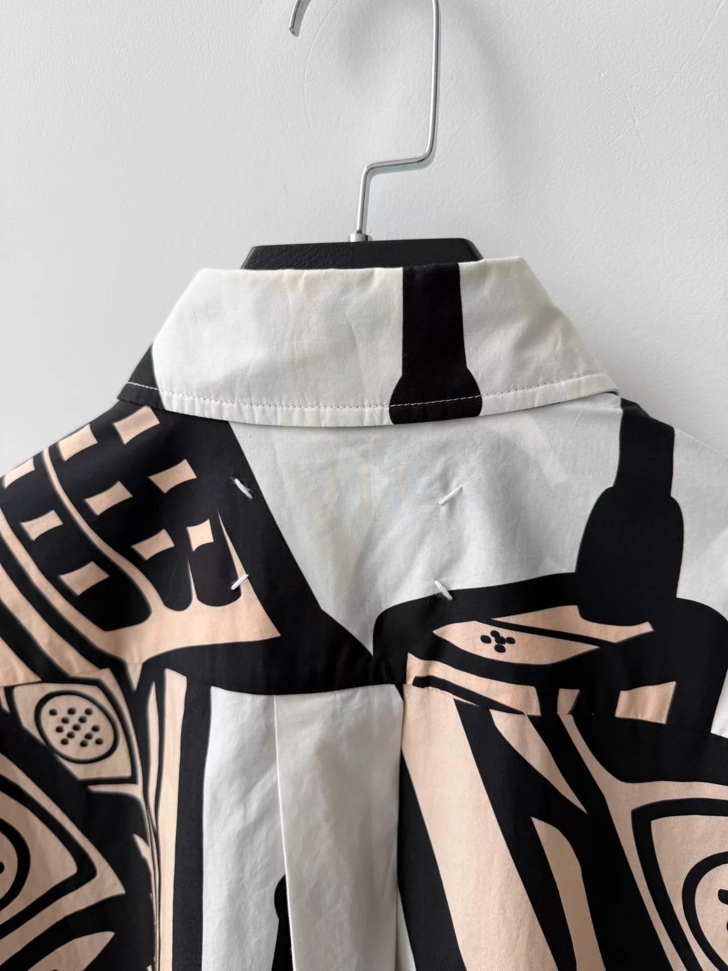 Maison Margiela Maison Margiela S/S19 Graffiti Pkt Shirt 80s Phone Print Size US M / EU 48-50 / 2 - 5 Thumbnail
