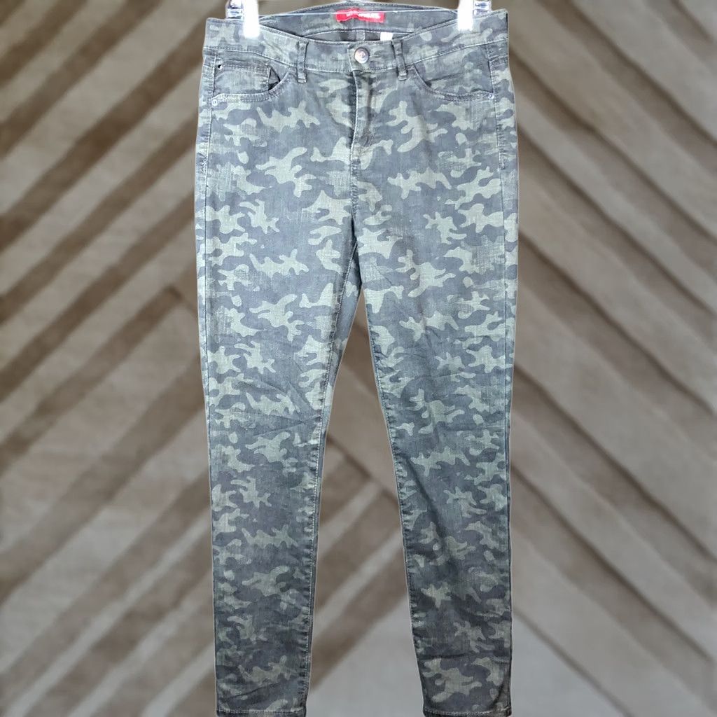 Vintage Union Bay Jeans Camouflage Denim Mid Rise Skinny Stretch Womens 13 Green Cargo Streetwear Casual Mens? Girls? Wait. Size 34" / US 12 / IT 48 - 1 Thumbnail