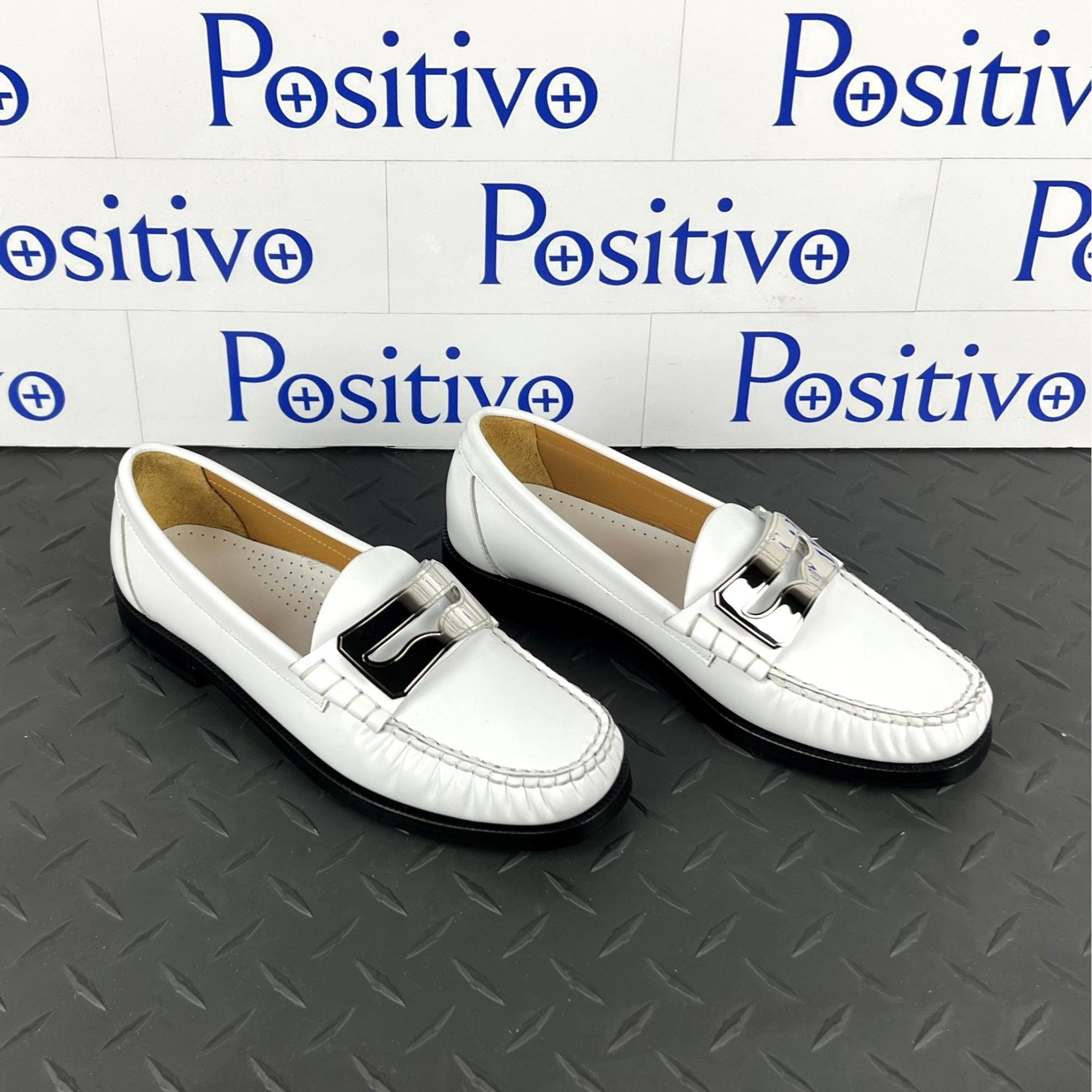 Buscemi Buscemi Town Loafer Off White Leather Loafers US 7 SAMPLE Size US 7 / IT 37 - 4 Thumbnail