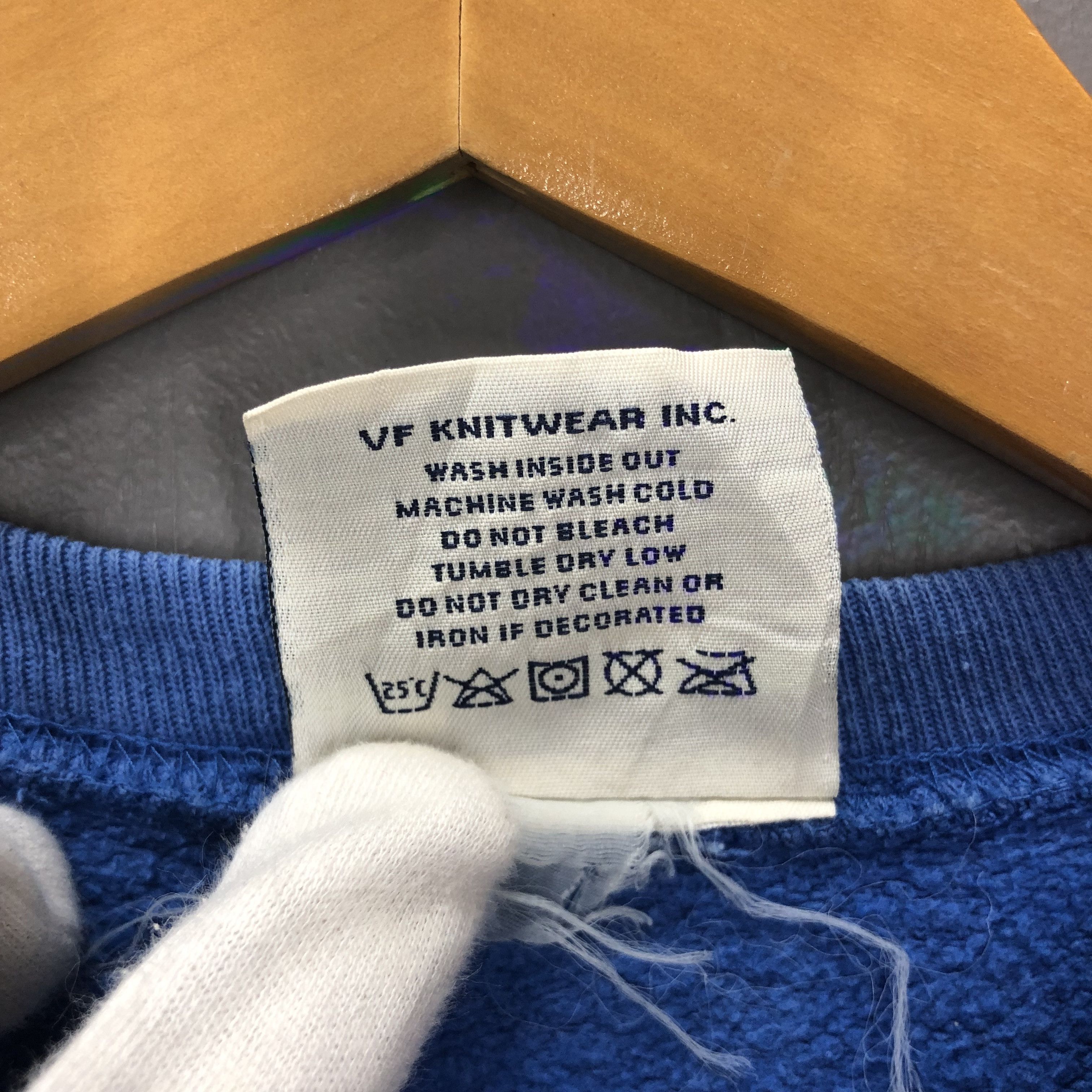 Lee Y2K Vintage SUPERBOWL CHAMPIONS RAMS Sweatshirt #1665/04 Size US M / EU 48-50 / 2 - 9 Thumbnail