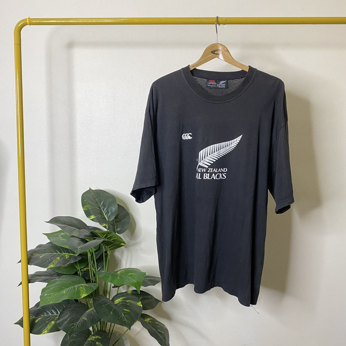 Canterbury of New Zealand × Vintage Vintage 1990s Canterbury of New Zealand All Blacks T Shirt Size US L / EU 52-54 / 3 - 1 Thumbnail