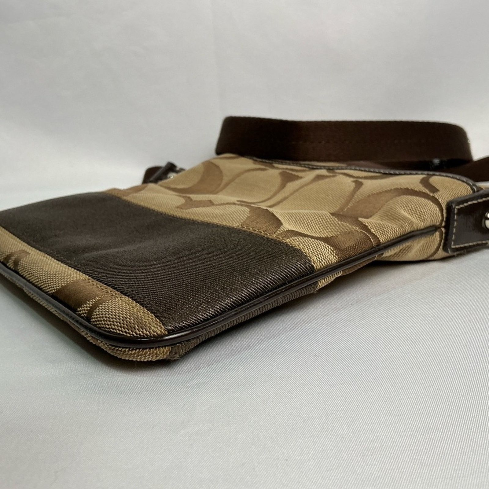 Coach Coach Signature Swingpack Crossbody Bag Brown Khaki Canvas Size ONE SIZE - 5 Thumbnail