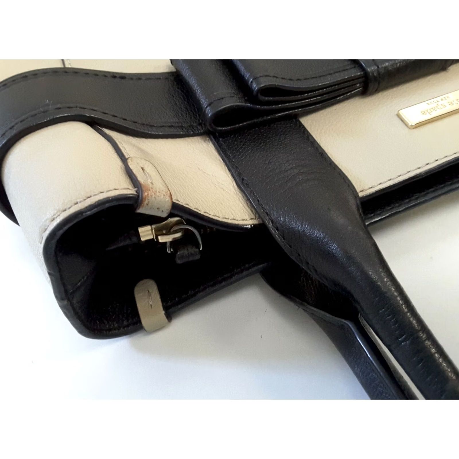 Vintage kate spade new york Elena Villabella Avenue Beige Black Structured Handbag Purse Medium Women Leather Solid Size ONE SIZE - 7 Thumbnail