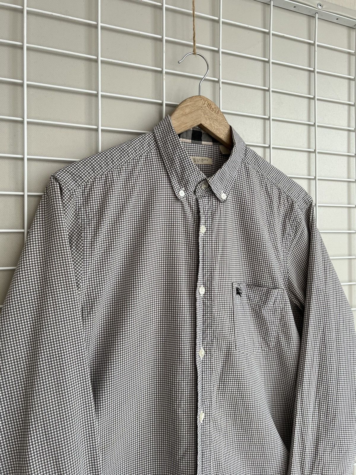Burberry Burberry Brit Checked Button Down Shirt Mens Size M Logo Size US M / EU 48-50 / 2 - 3 Thumbnail