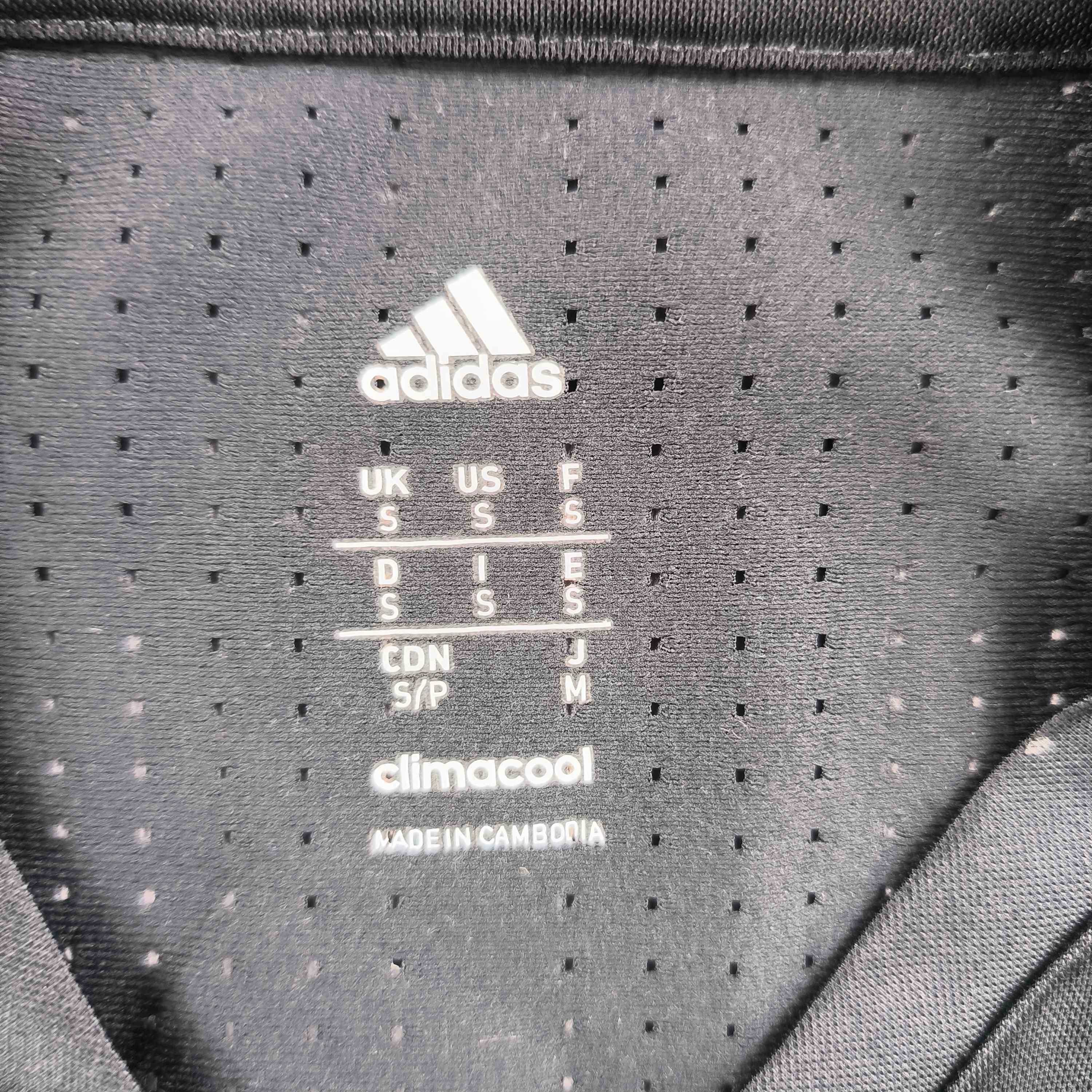Adidas Manchester United 16-17 Adidas training football jersey sz S Size US S / EU 44-46 / 1 - 5 Thumbnail