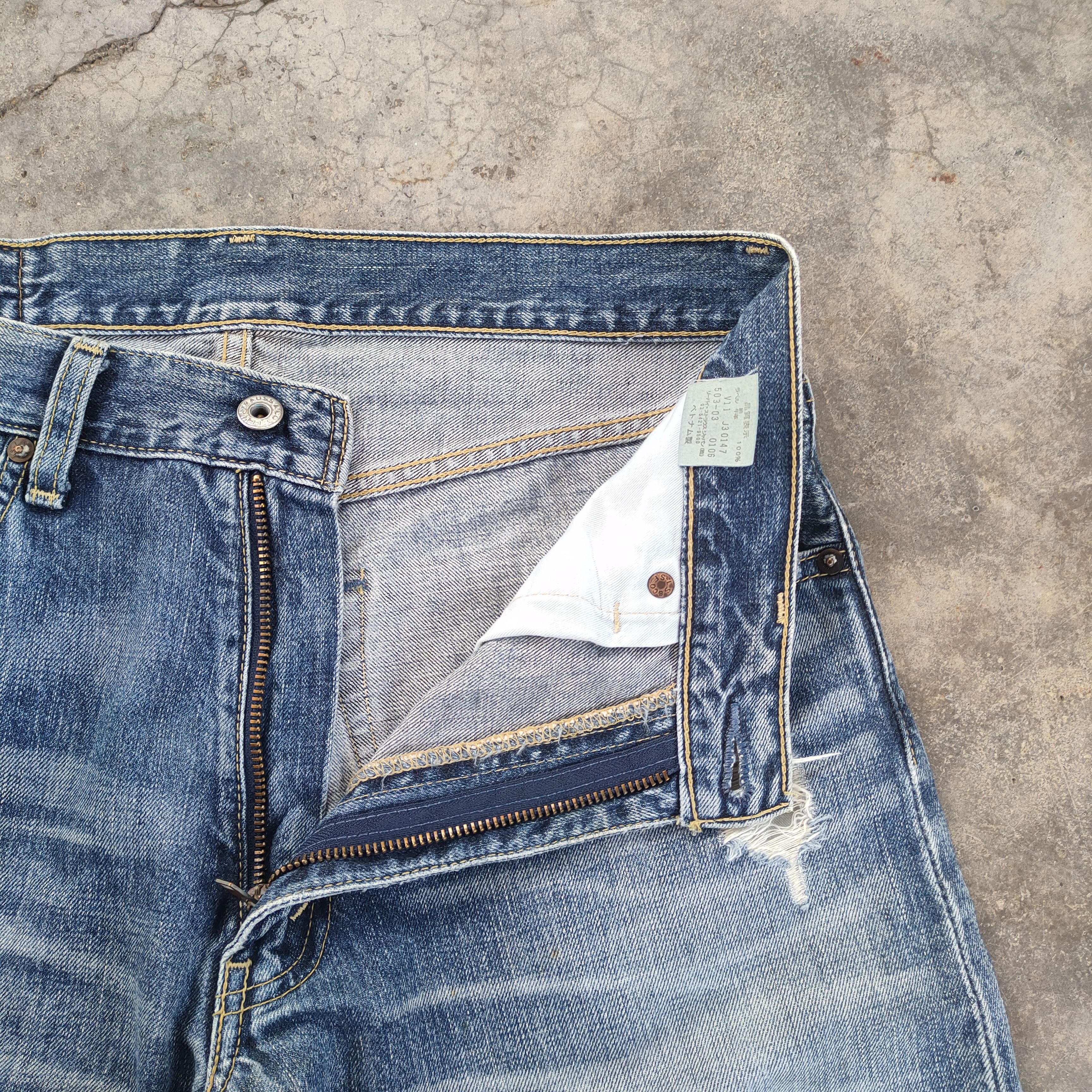 Levi's Vintage Clothing W32 VINTAGE LEVI'S 503 FADED DISTRESSED JEAN DENIM PANTS Size US 32 / EU 48 - 4 Thumbnail