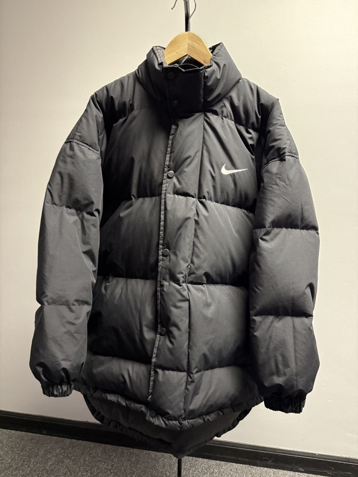 Nike 90’s Nike Vintage puffer down jacket Size US L / EU 52-54 / 3 - 1 Thumbnail
