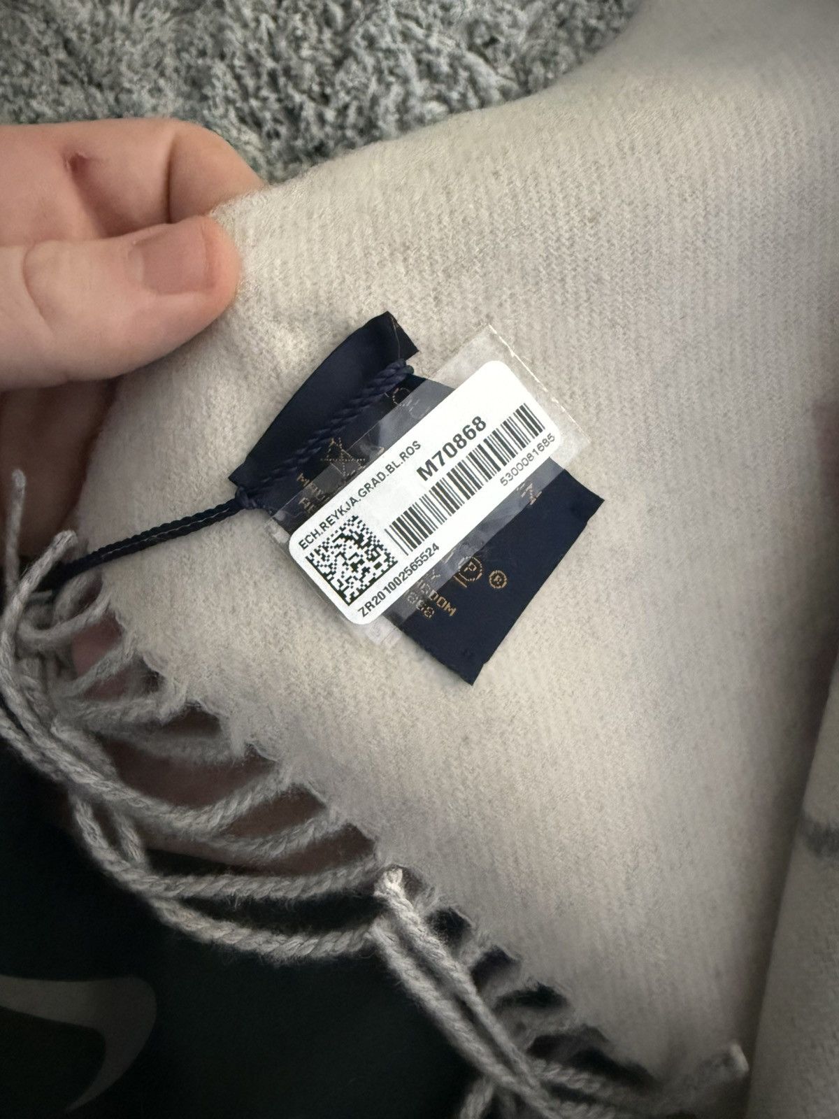 Louis Vuitton LOUIS VUITTON Cashmere Scarf Size ONE SIZE - 6 Thumbnail