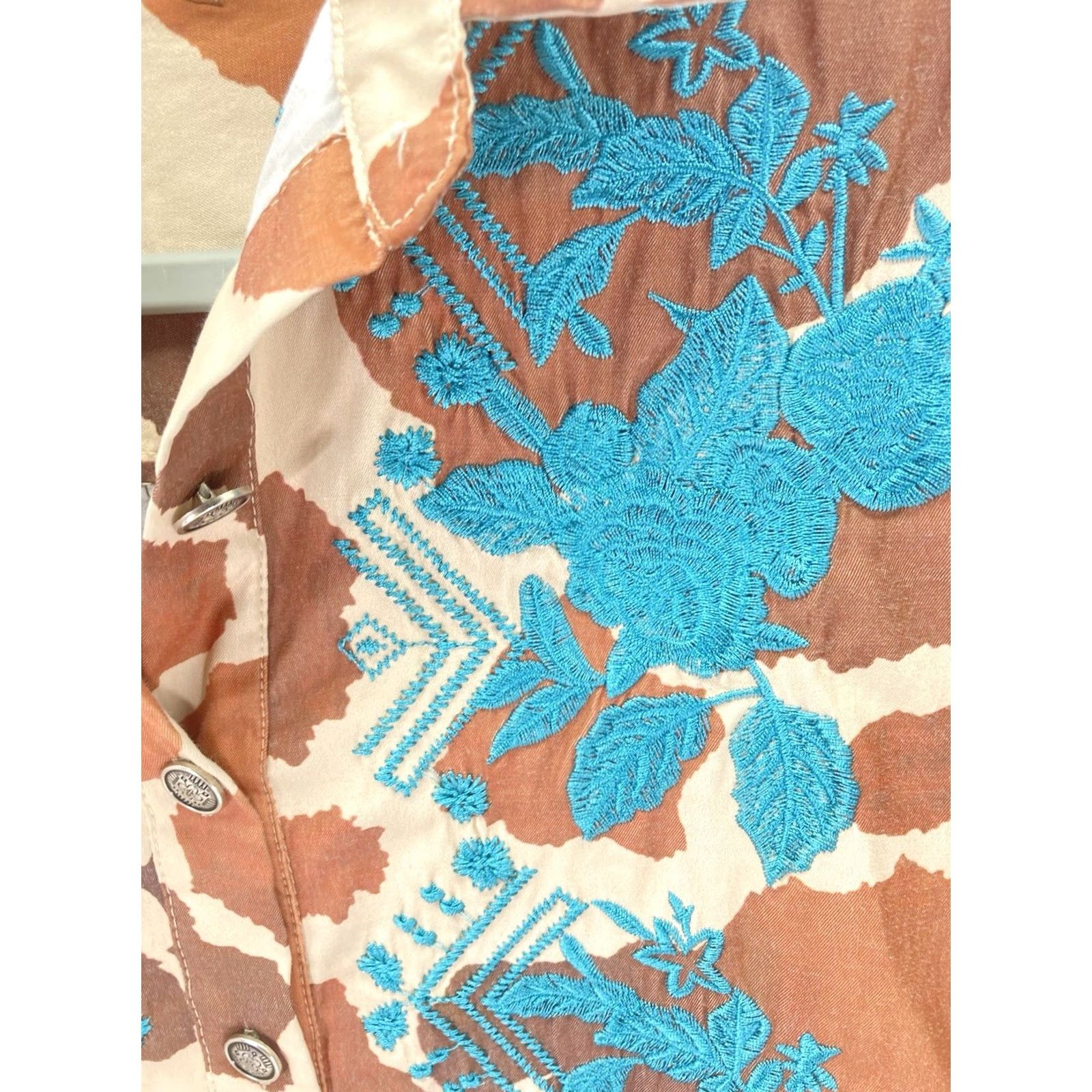 Lucky Brand Lucky Brand Tunic Shirt Women Small Brown Giraffe Print Button Long Sleeve Western Size S / US 4 / IT 40 - 4 Thumbnail