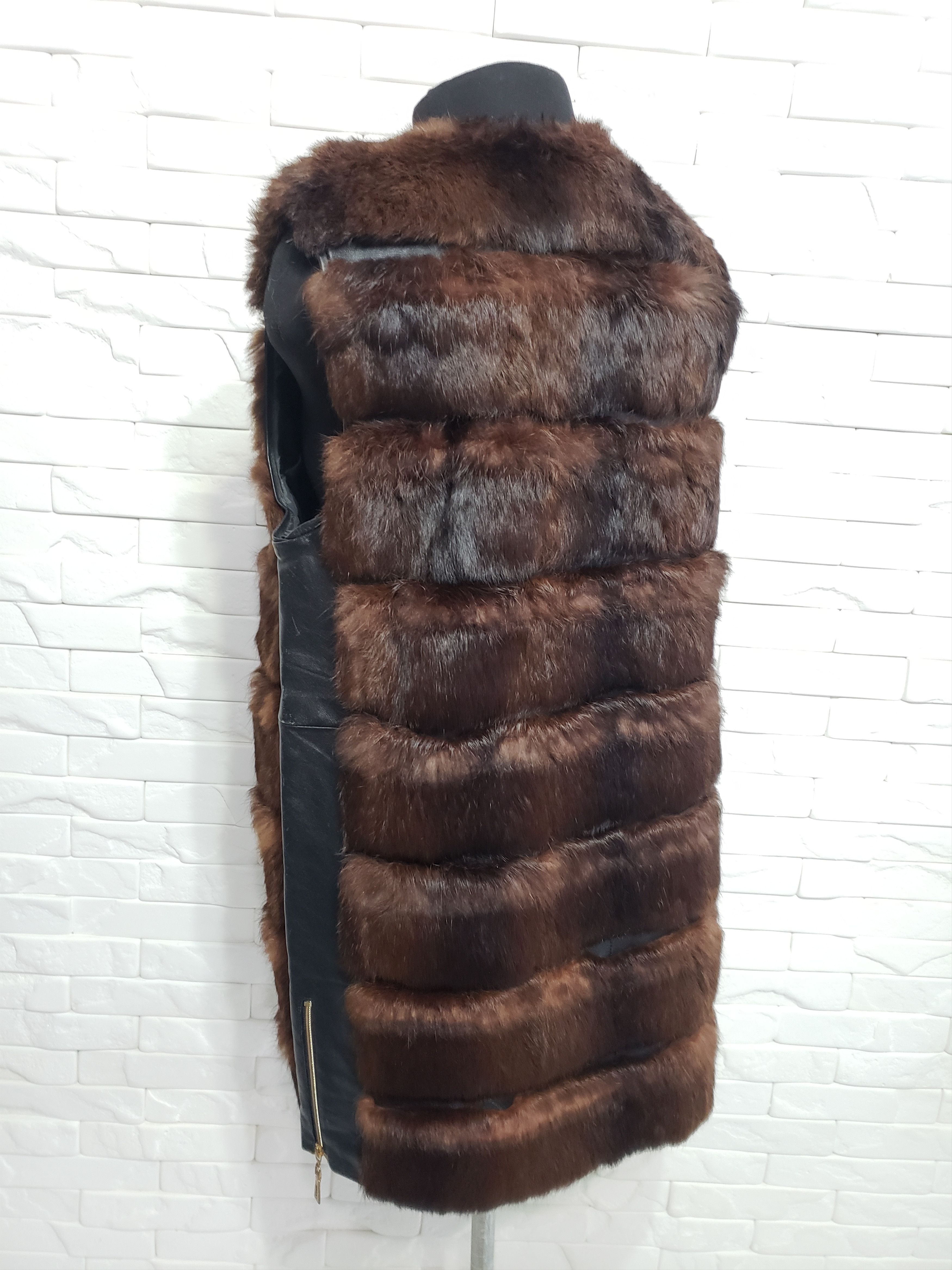 Genuine Leather Warm women's fur vest with a metal zipper. Size L / US 10 / IT 46 - 6 Thumbnail