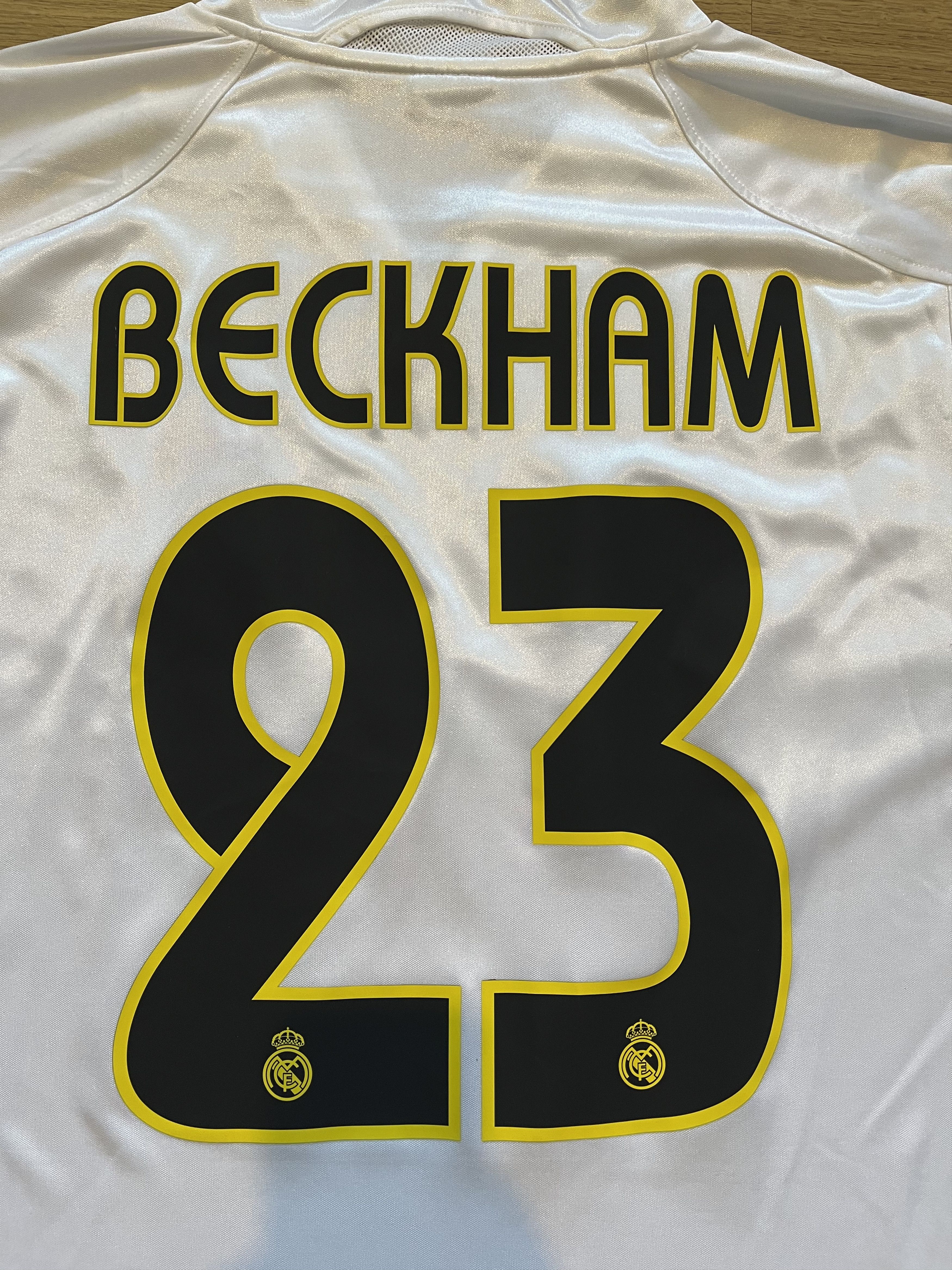 Vintage Real Madrid Beckham 2004 vintage football kit Size US L / EU 52-54 / 3 - 4 Thumbnail