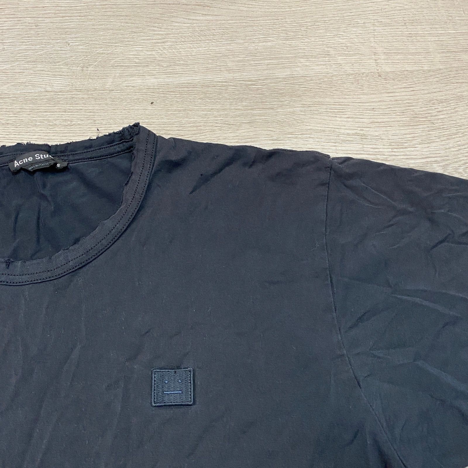 Acne Studios Acne Studios Nash Face Logo Shirt Men's Large Minimalist Size US L / EU 52-54 / 3 - 3 Thumbnail