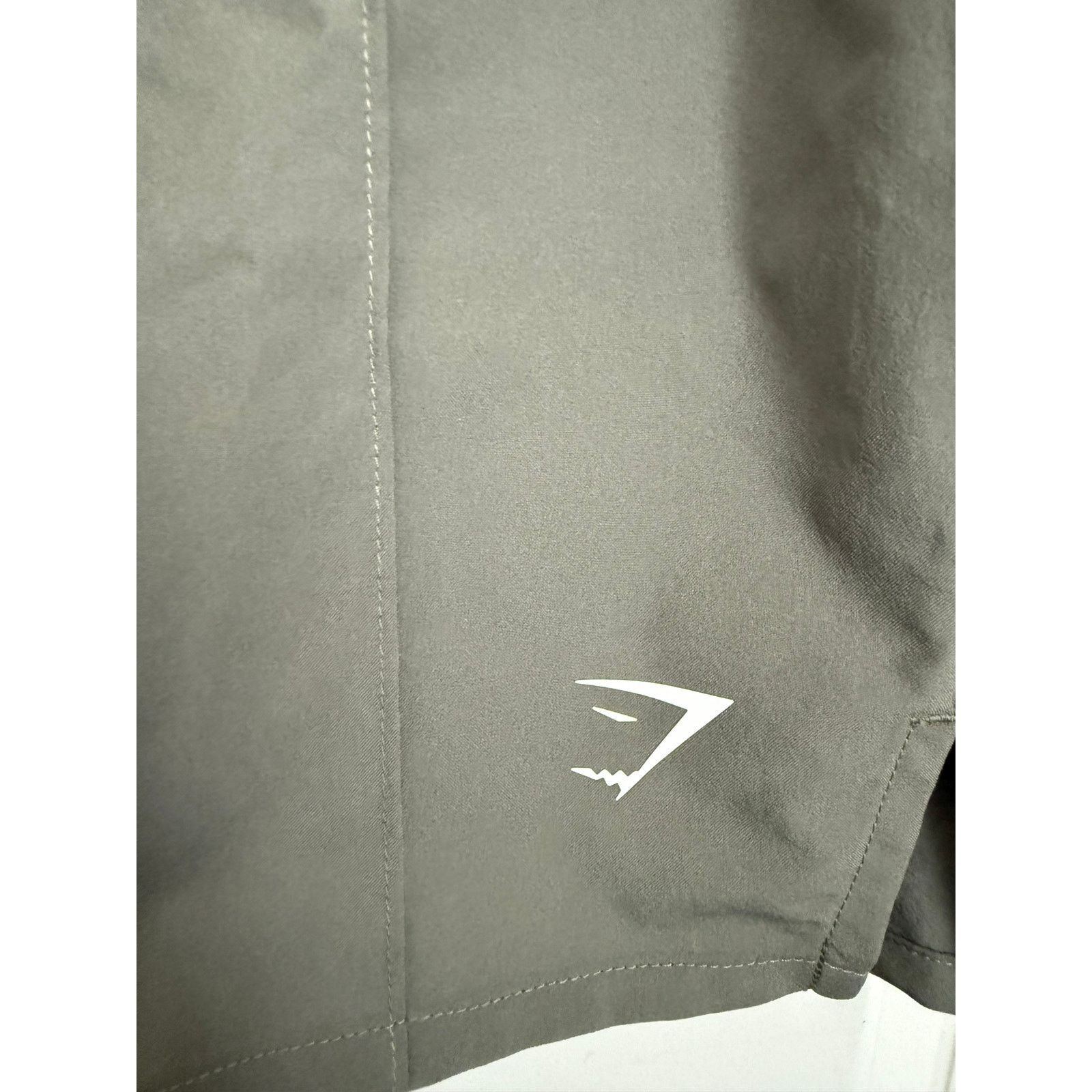 Gymshark Gymshark PINTUCK SHORTS Regular Fit Green L Size 30" / US 8 / IT 44 - 8 Thumbnail