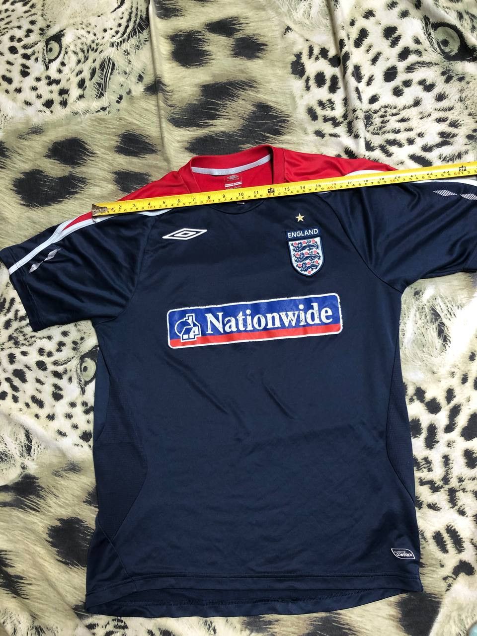 Umbro England Training Football Shirt Adults Umbro Size US M / EU 48-50 / 2 - 10 Thumbnail