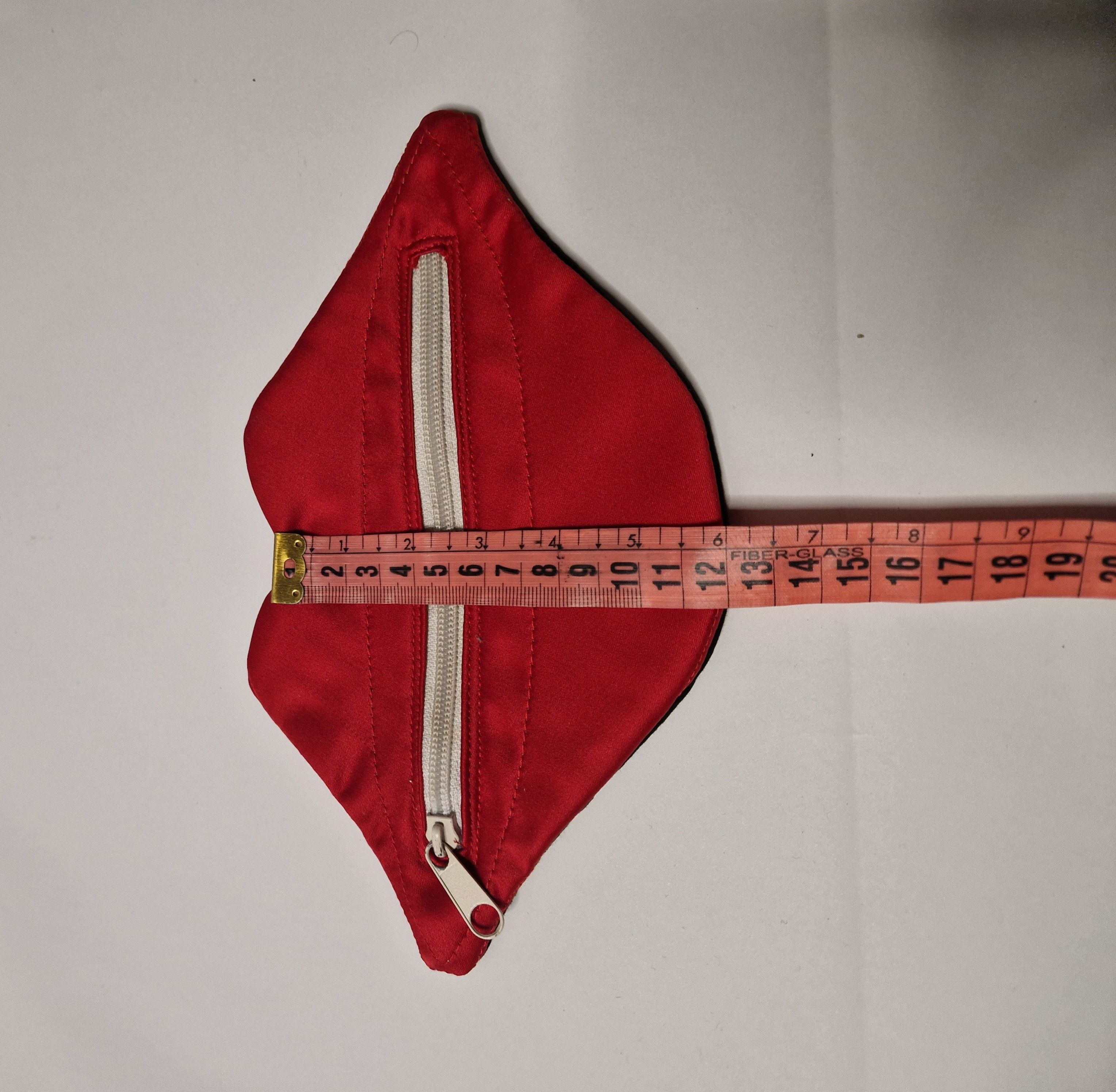 Handmade Hand-Made Red Lip-Shaped Cosmetic Pouch bag Size ONE SIZE - 3 Thumbnail