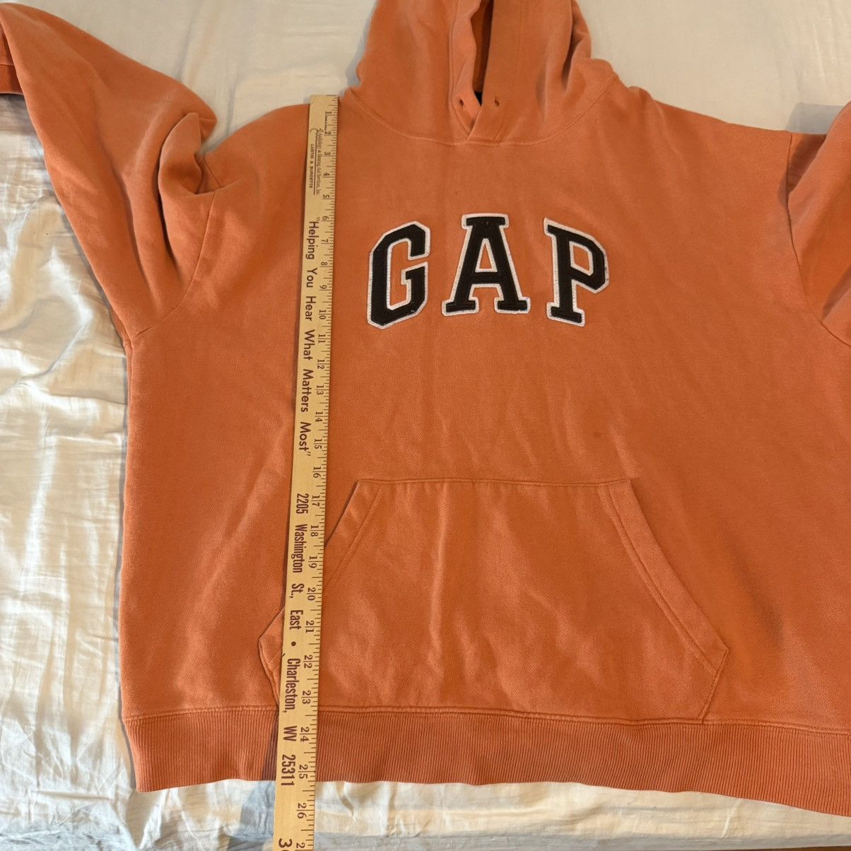 Gap Gap Spell Out Arc Pullover Hoodie size large orange coral Size US L / EU 52-54 / 3 - 7 Thumbnail