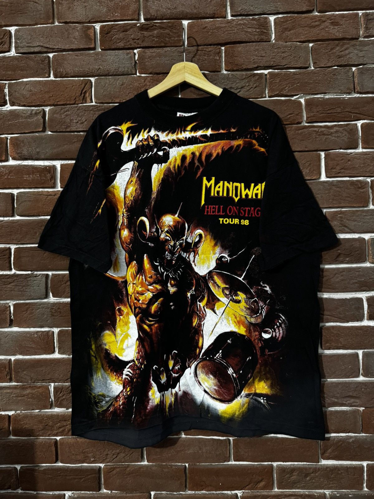 Band Tees RARE VINTAGE MANOWAR 90s Hell Stage METAL T-SHIRT BAND GRAIL Size US XL / EU 56 / 4 - 1 Thumbnail