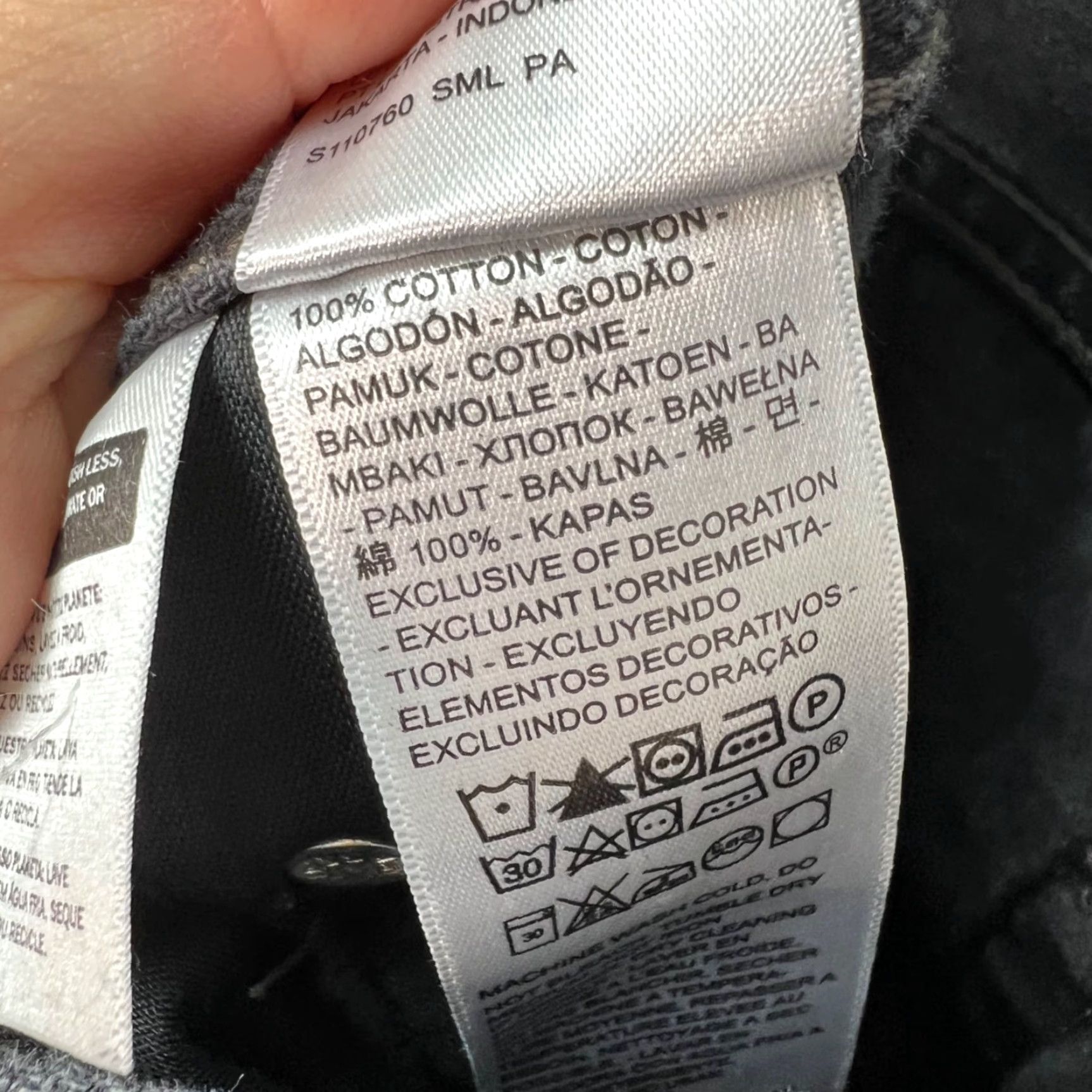 Levi's Levis Womens Jeans Baggy Dad Black Distressed 100% Cotton Denim Size 28 Regular Inseam 28" Straight Womens Size 28" / US 6 / IT 42 - 4 Thumbnail