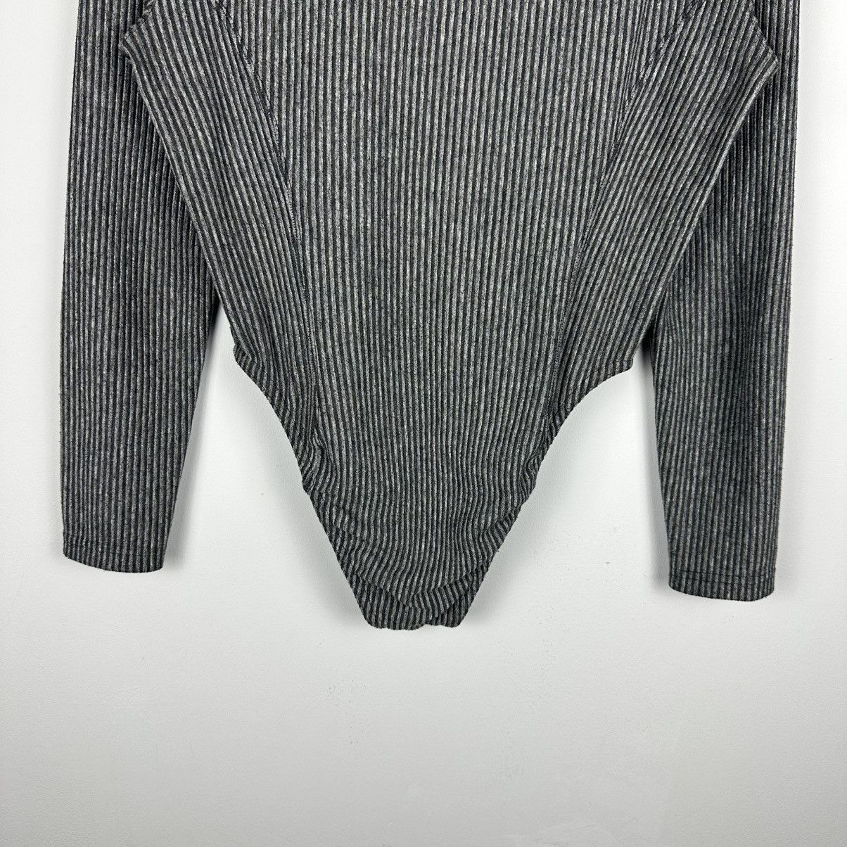 Versace Jeans Couture Vintage Rare Versace Neck Logo BodySuit Size M / US 6-8 / IT 42-44 - 19 Thumbnail