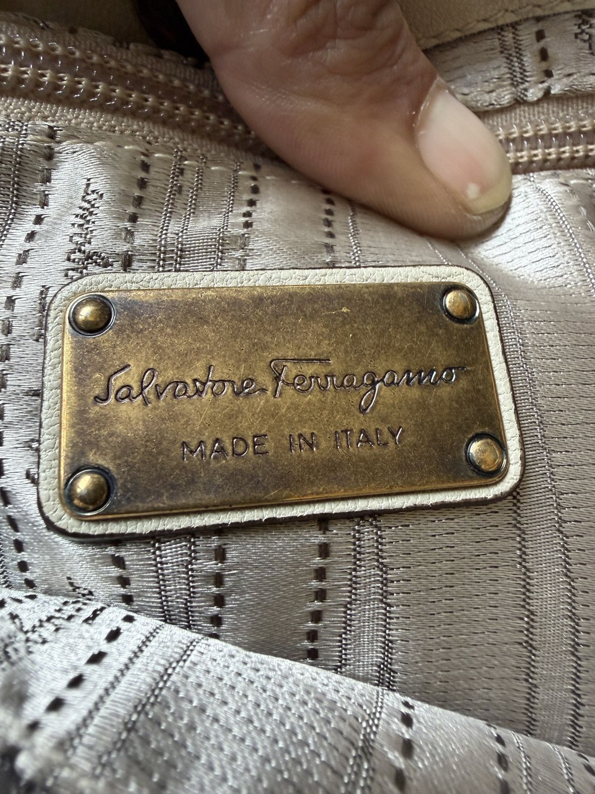 Salvatore Ferragamo Salvatore Ferragamo Vala hobo bag Size ONE SIZE - 12 Thumbnail