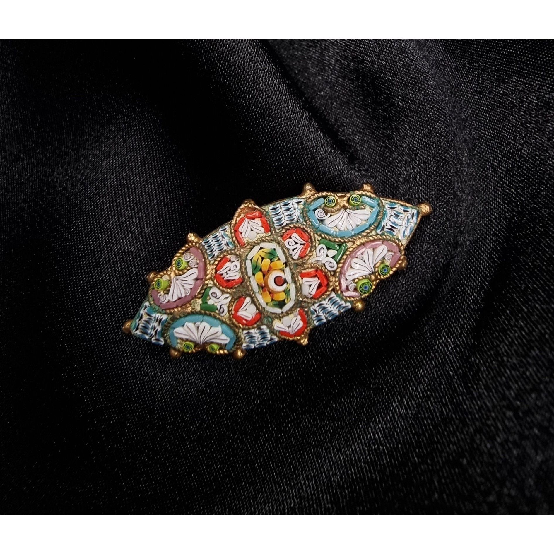 Vintage Vintage 1930S Italian Mosaic Brooch With Intricate Floral De Size ONE SIZE - 3 Thumbnail