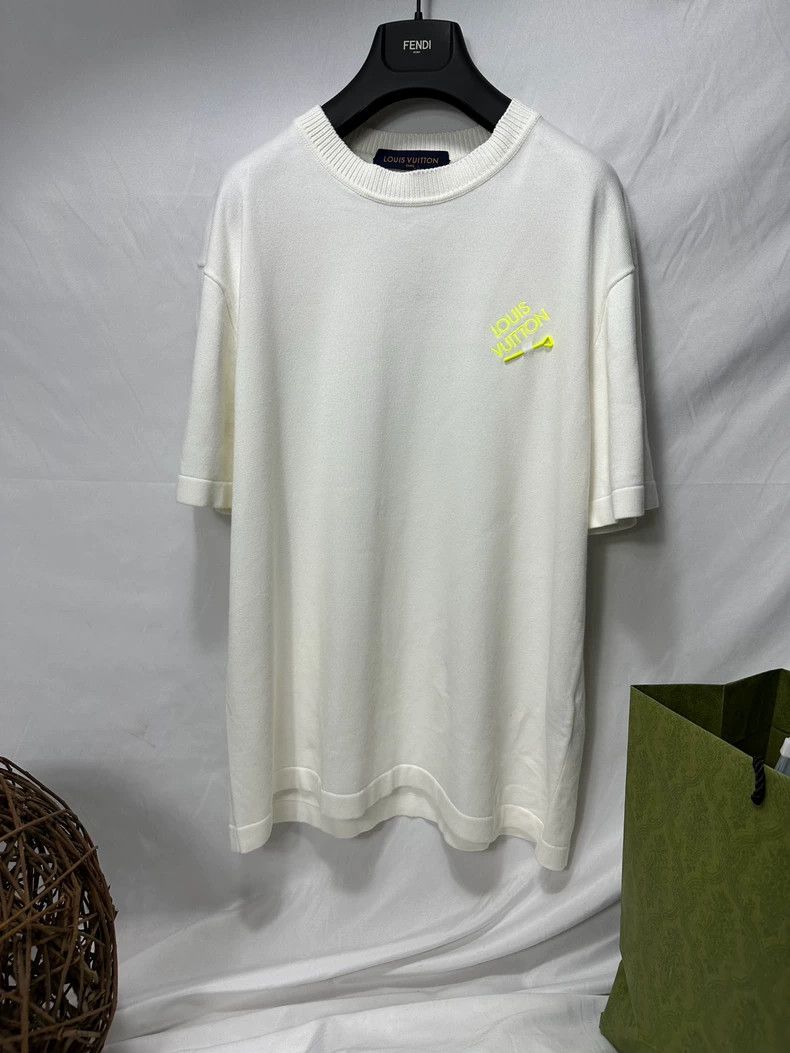 Louis Vuitton Short Sleeve T-shirt Size L - dmc