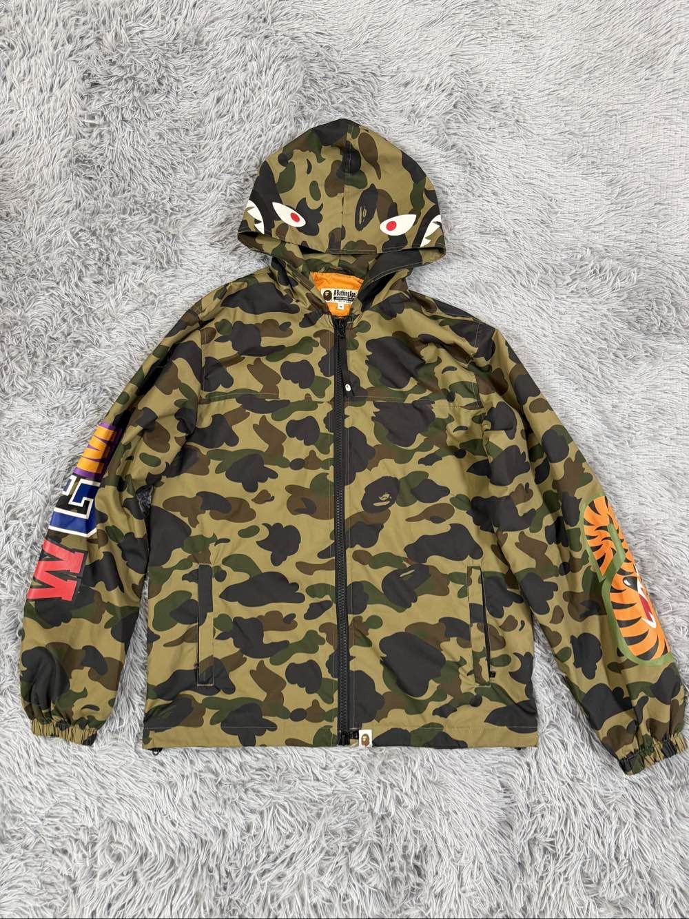 Bape A Bathing Ape Camo Shark Windbreaker Size M Size US M / EU 48-50 / 2 - 1 Thumbnail