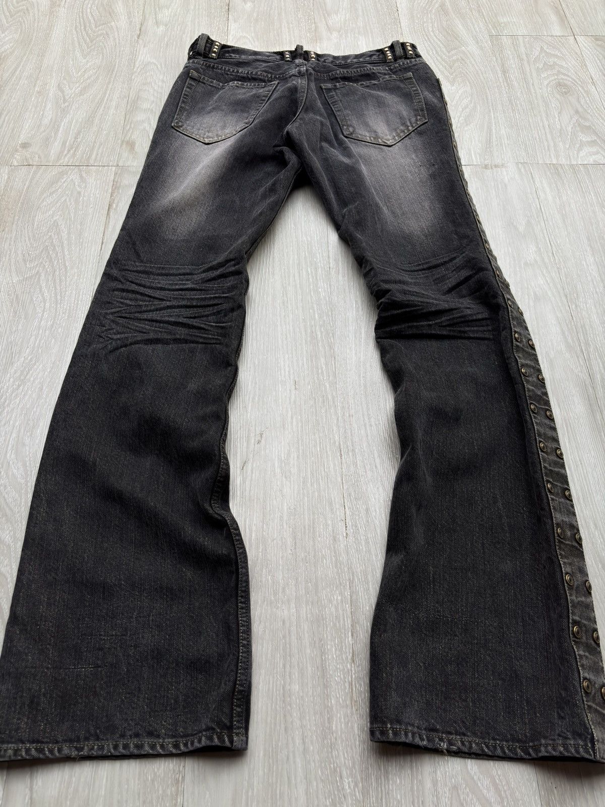 Japanese Brand ARTISAN studded flare jeans Size US 29 - 7 Thumbnail