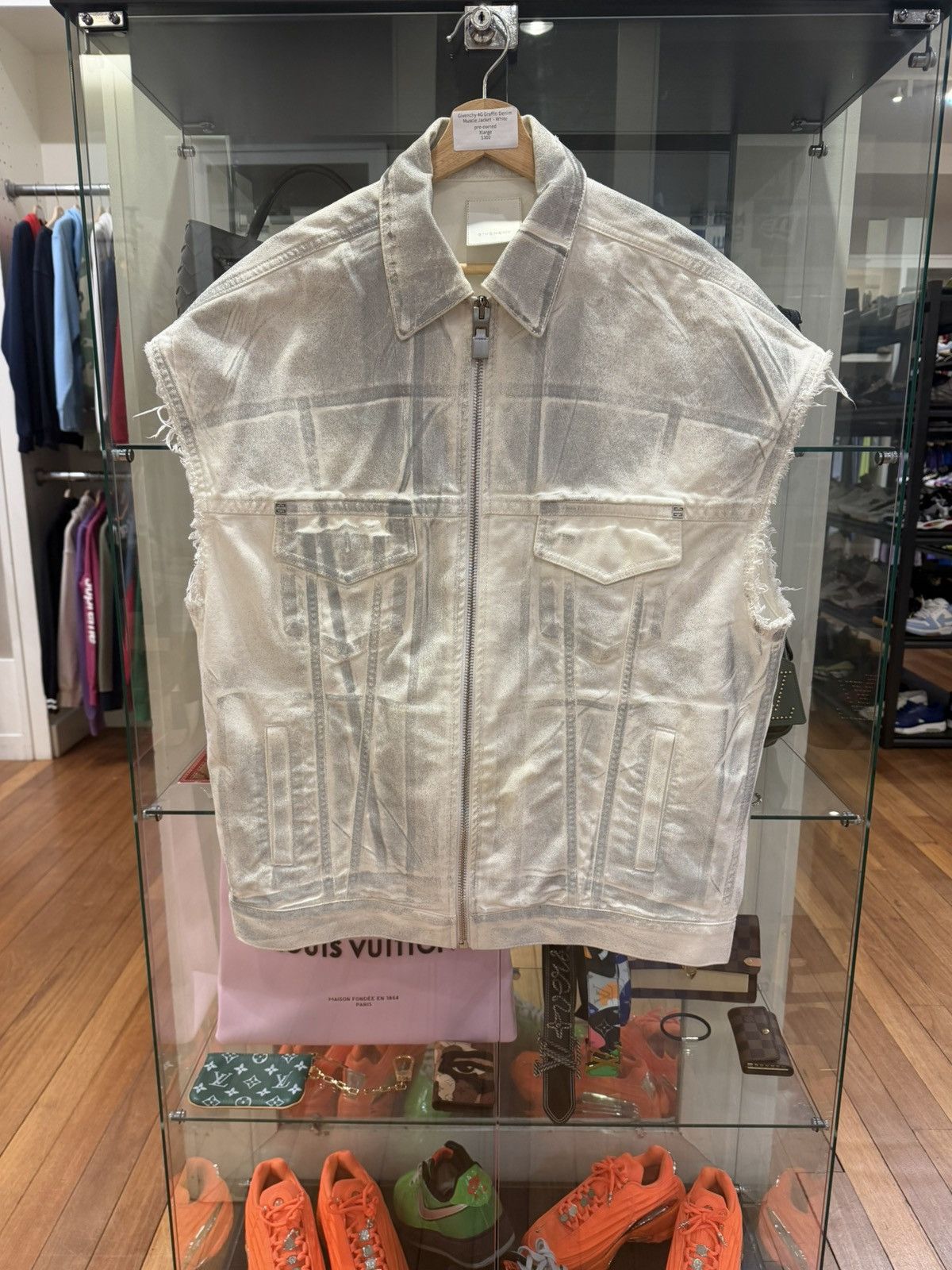Givenchy Givenchy 4G Graffiti Denim Muscle Jacket Size US S / EU 44-46 / 1 - 1 Thumbnail