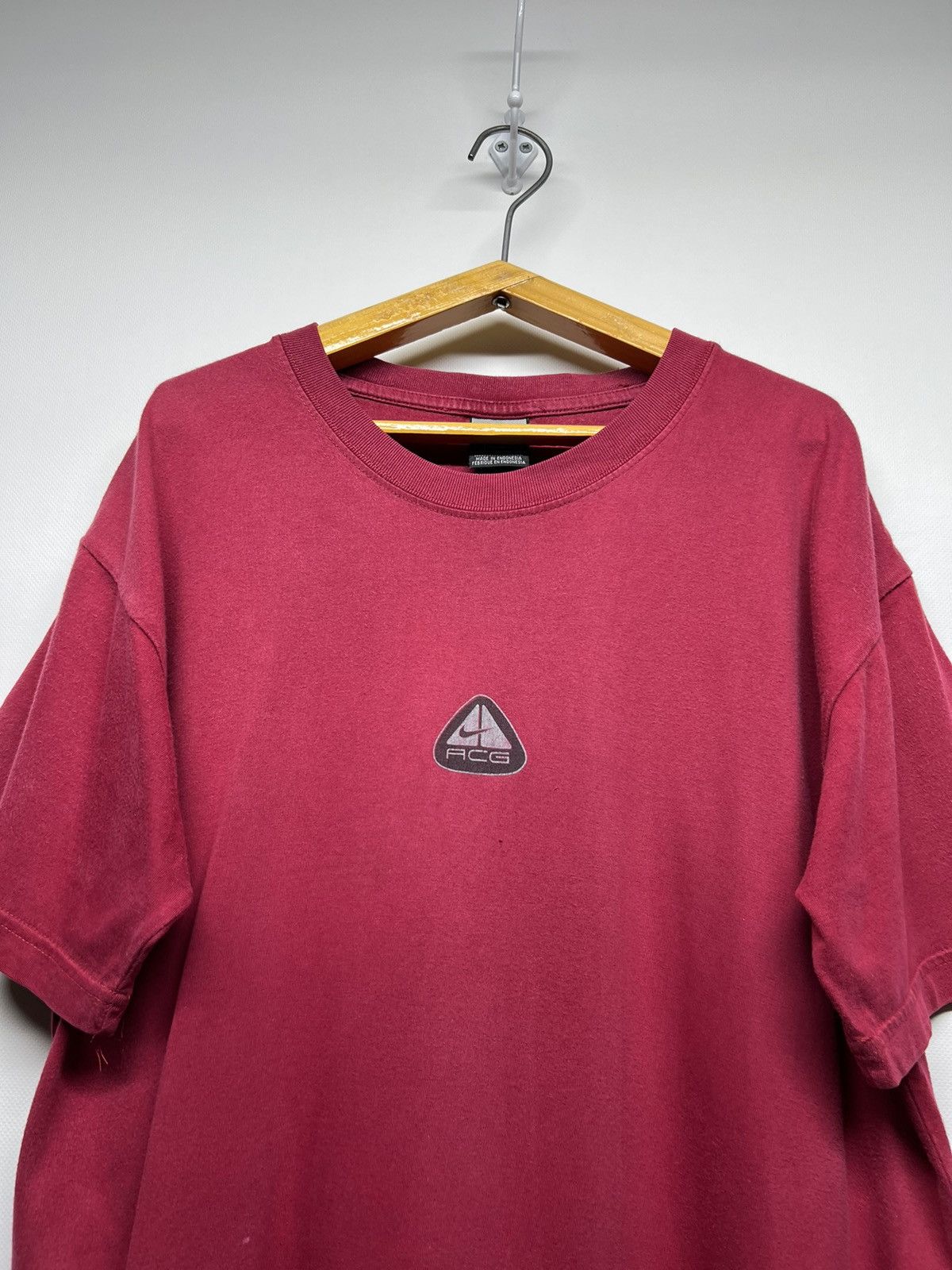 Nike ACG × Vintage Vintage Y2k Nike Acg ❤️ Center Logo T-Shirt 90’s Size US L / EU 52-54 / 3 - 2 Thumbnail