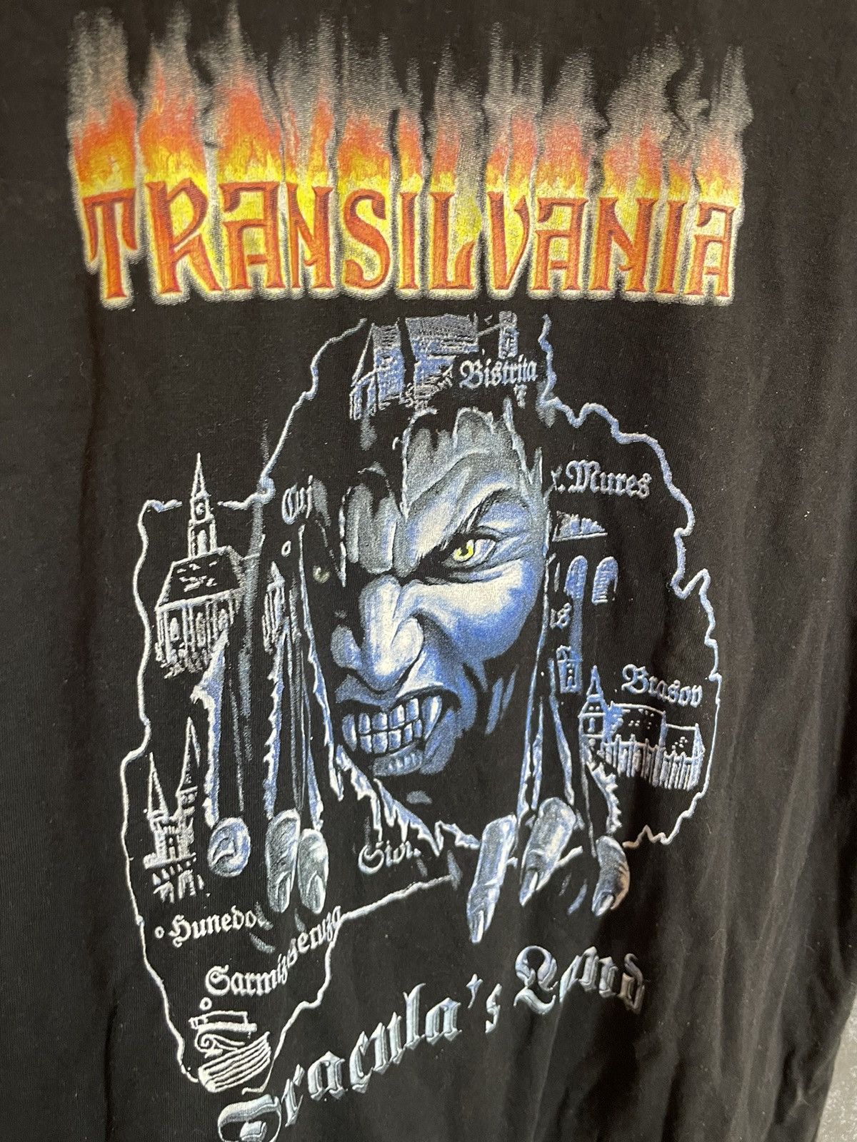 Fruit Of The Loom × Unsound Rags × Vintage Vintage Transilvania Dracula Graphic T Shirt Blood Vampire Size US M / EU 48-50 / 2 - 2 Thumbnail