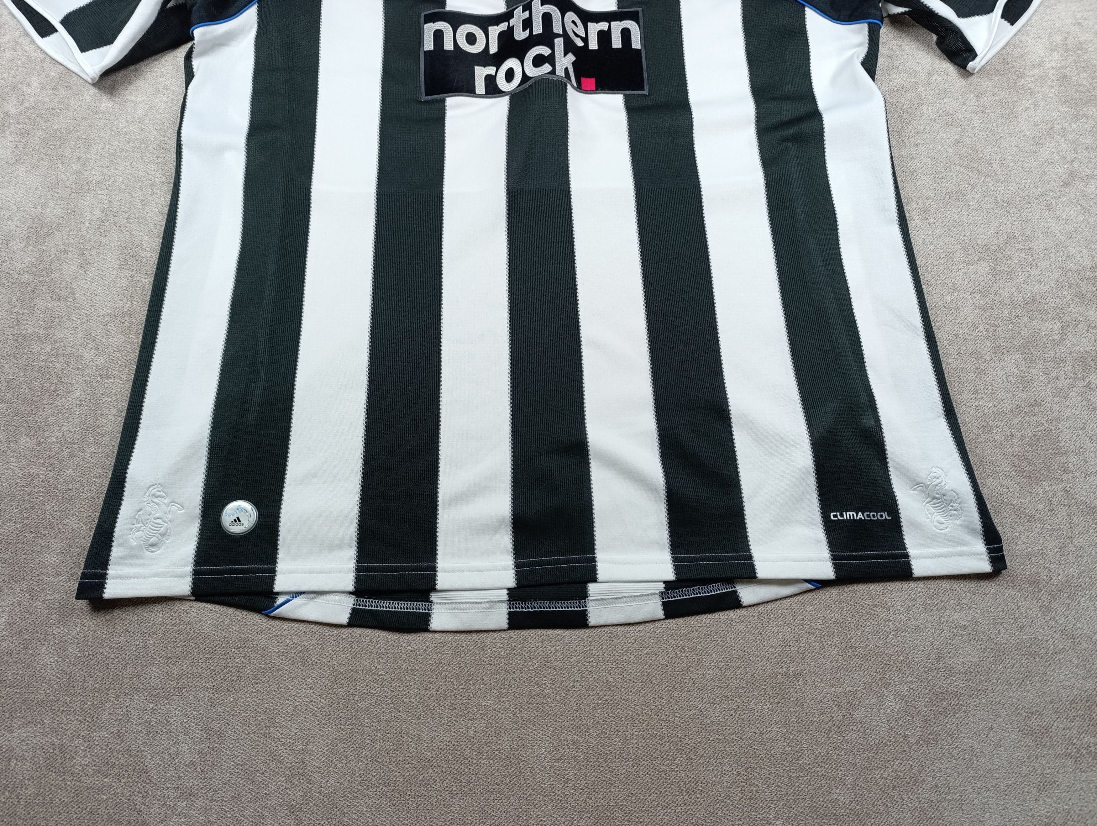 Adidas 2009-10 NEWCASTLE ADIDAS HOME SHIRT JERSEY SIZE 2XL Size US XXL / EU 58 / 5 - 2 Thumbnail